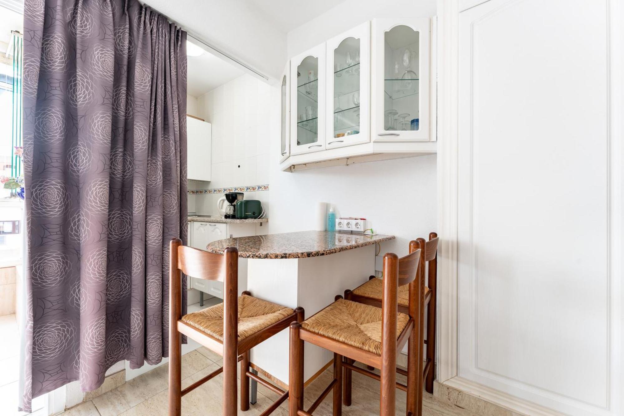 Aparthotel Marina View, Sunny One Bedroom Pyr Fuengirola