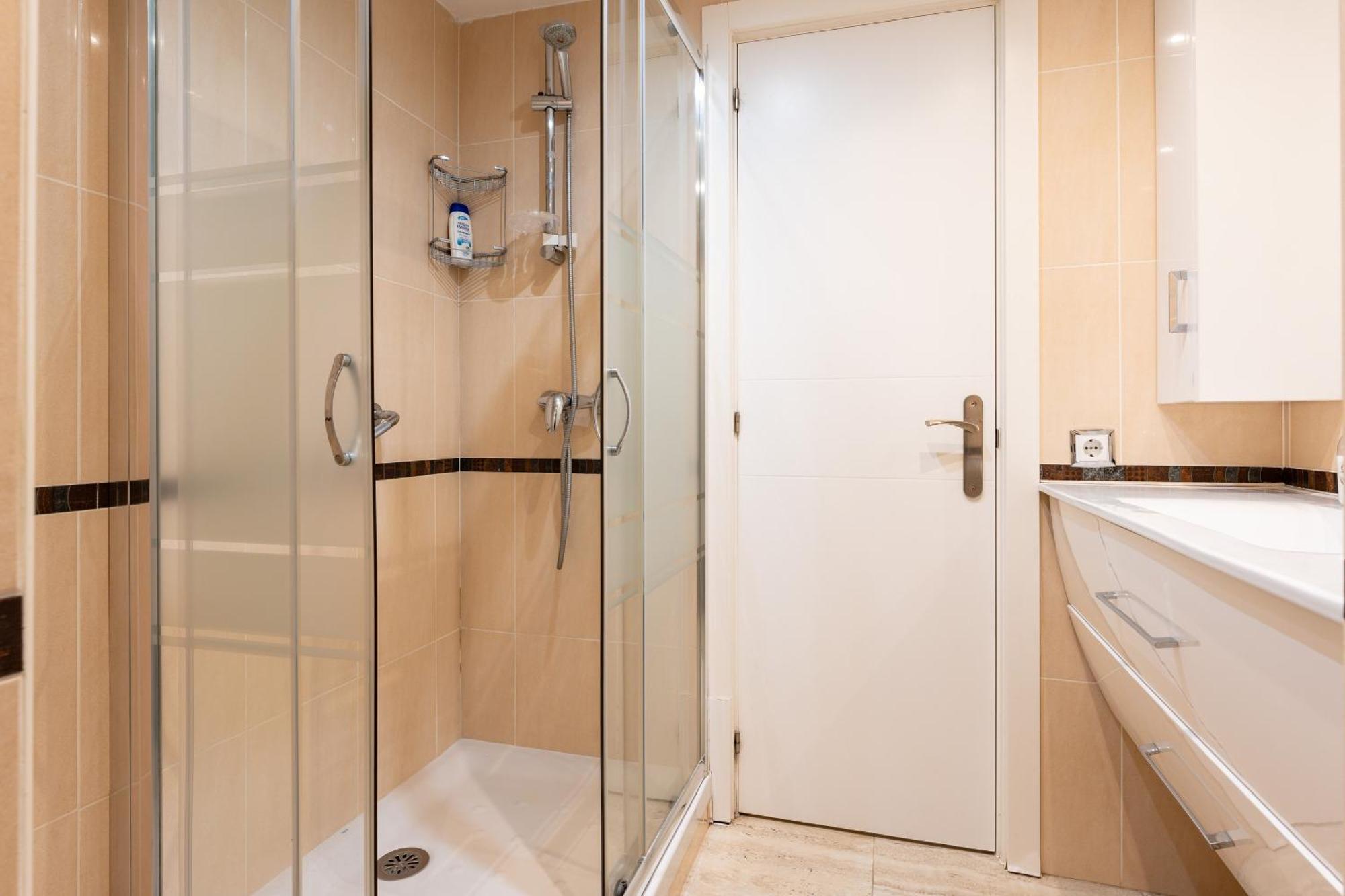 Aparthotel Marina View, Sunny One Bedroom Pyr *