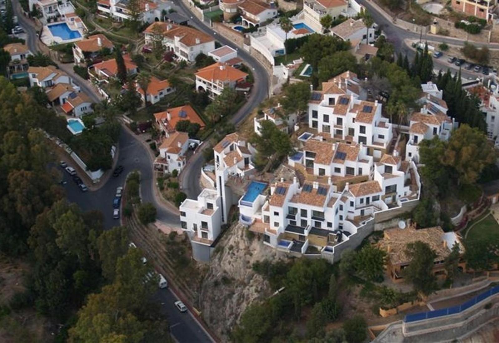 4 Bed Townhouse With Stunning View