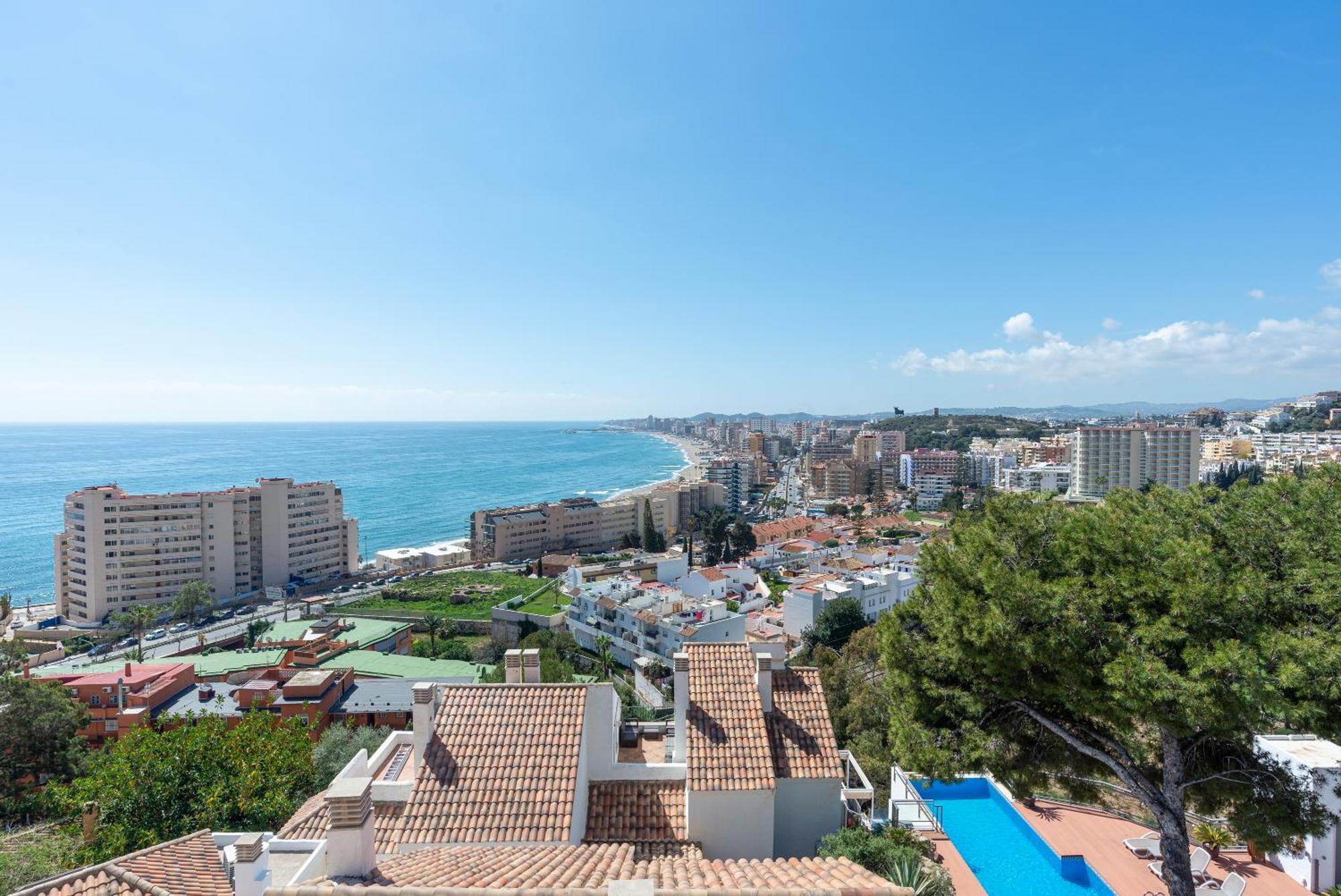 4 Bed Townhouse With Stunning View * Fuengirola