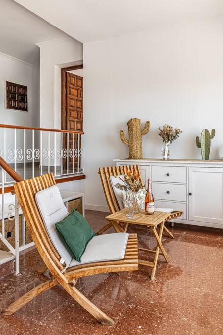 Villa Con Piscina En *