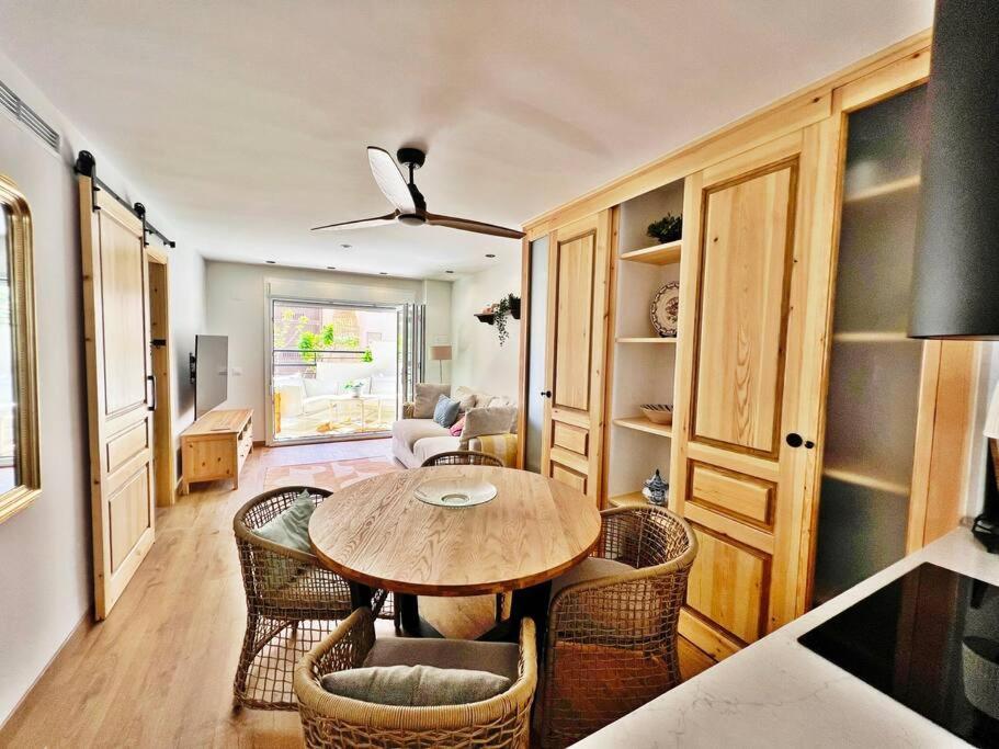 Luxurious With Pool Appartement *