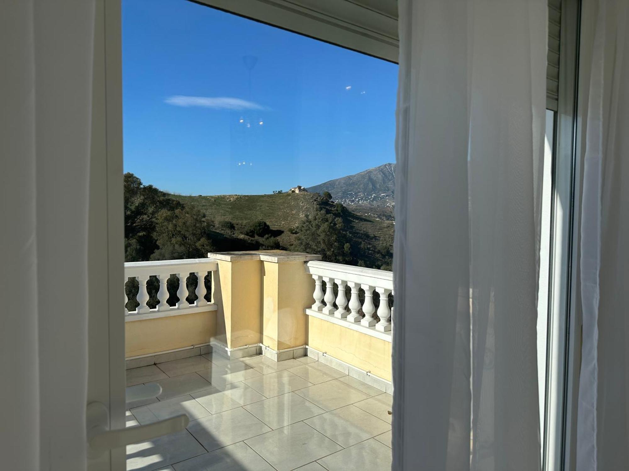 Lissa Luxe Villa *
