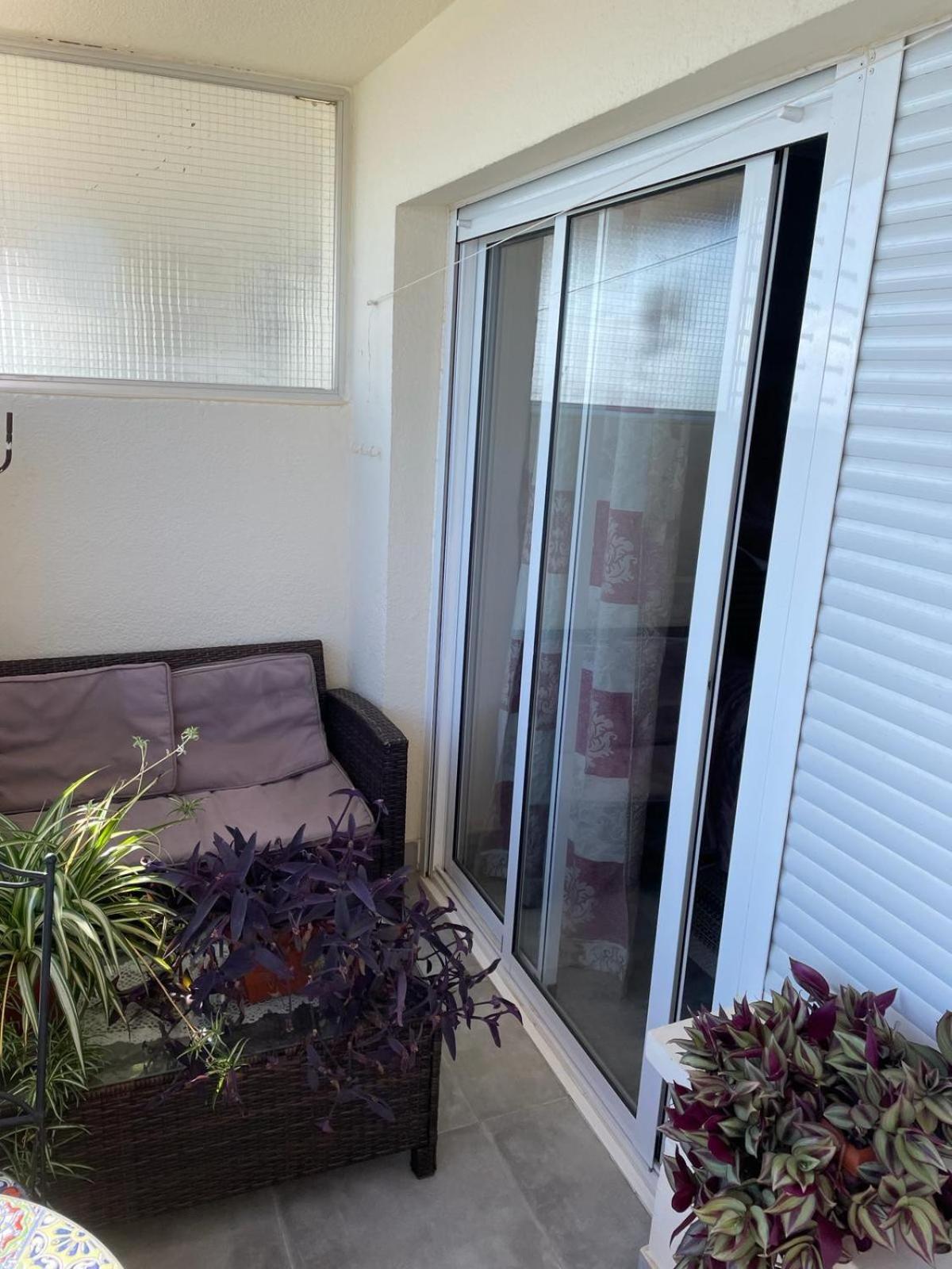 Frontline Apartment *