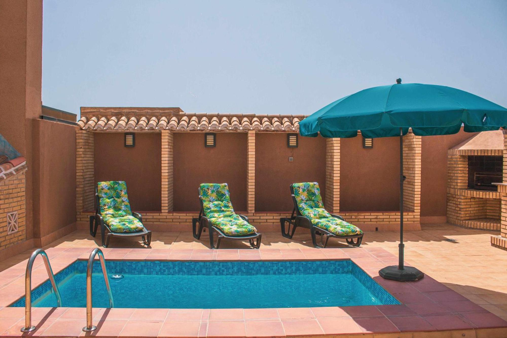 Nuevo Atico Con Piscina Privada Y Vistas Al Mar Huoneisto *