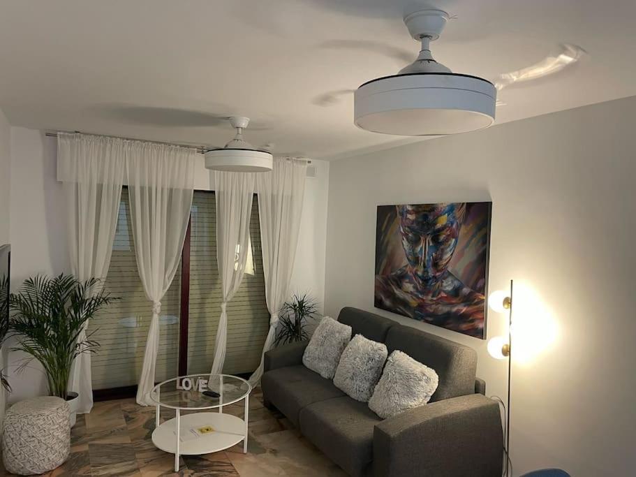 Primera Linea Playa-youtripmalaga * Fuengirola