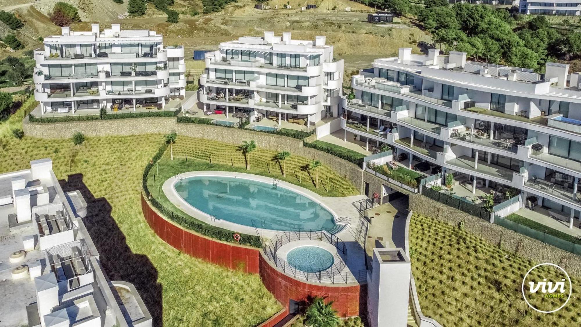 Vivi Homes - Kevin Pool, Garden, Terrace & Apartment Fuengirola