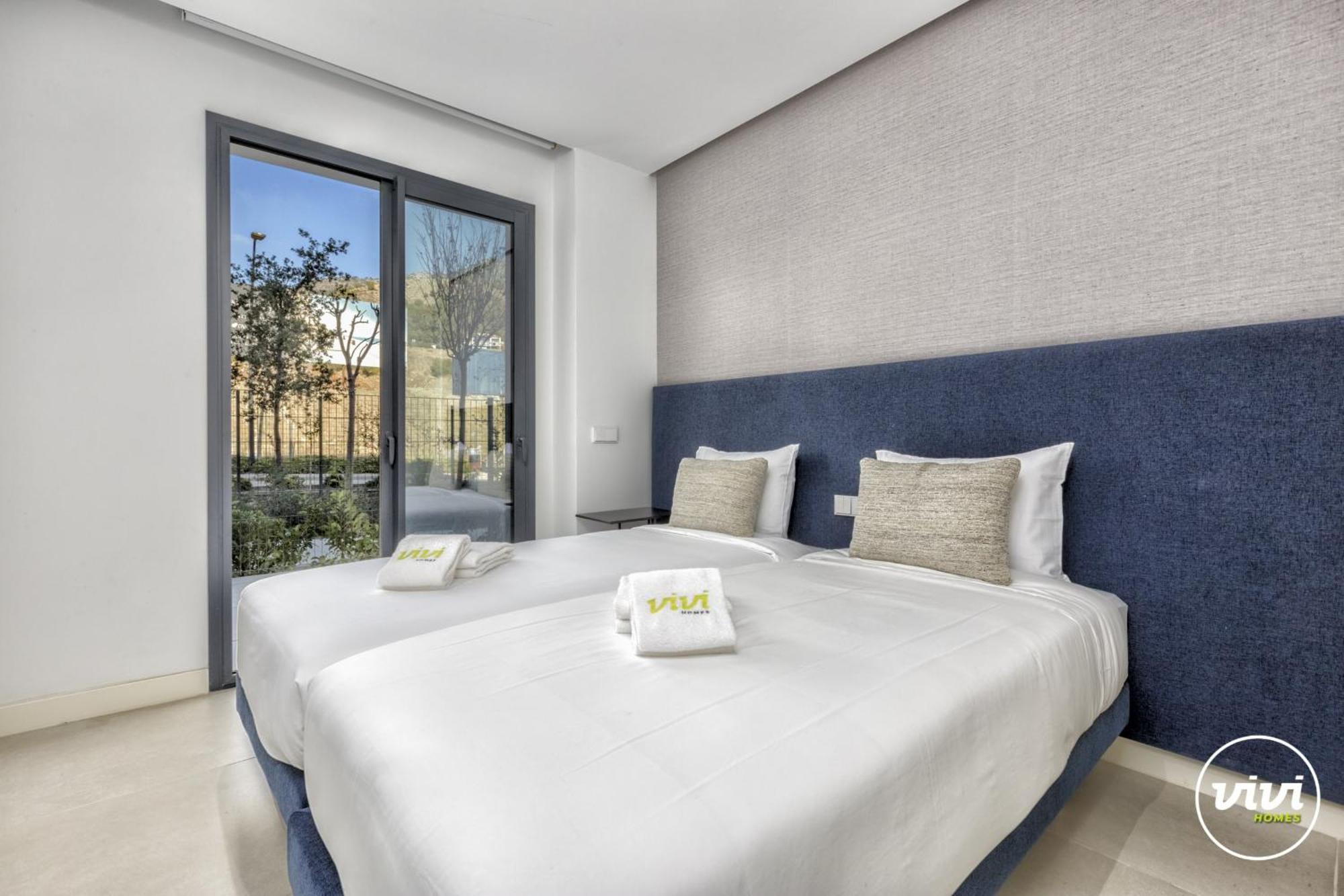 Vivi Homes - Kevin Pool, Garden, Terrace &