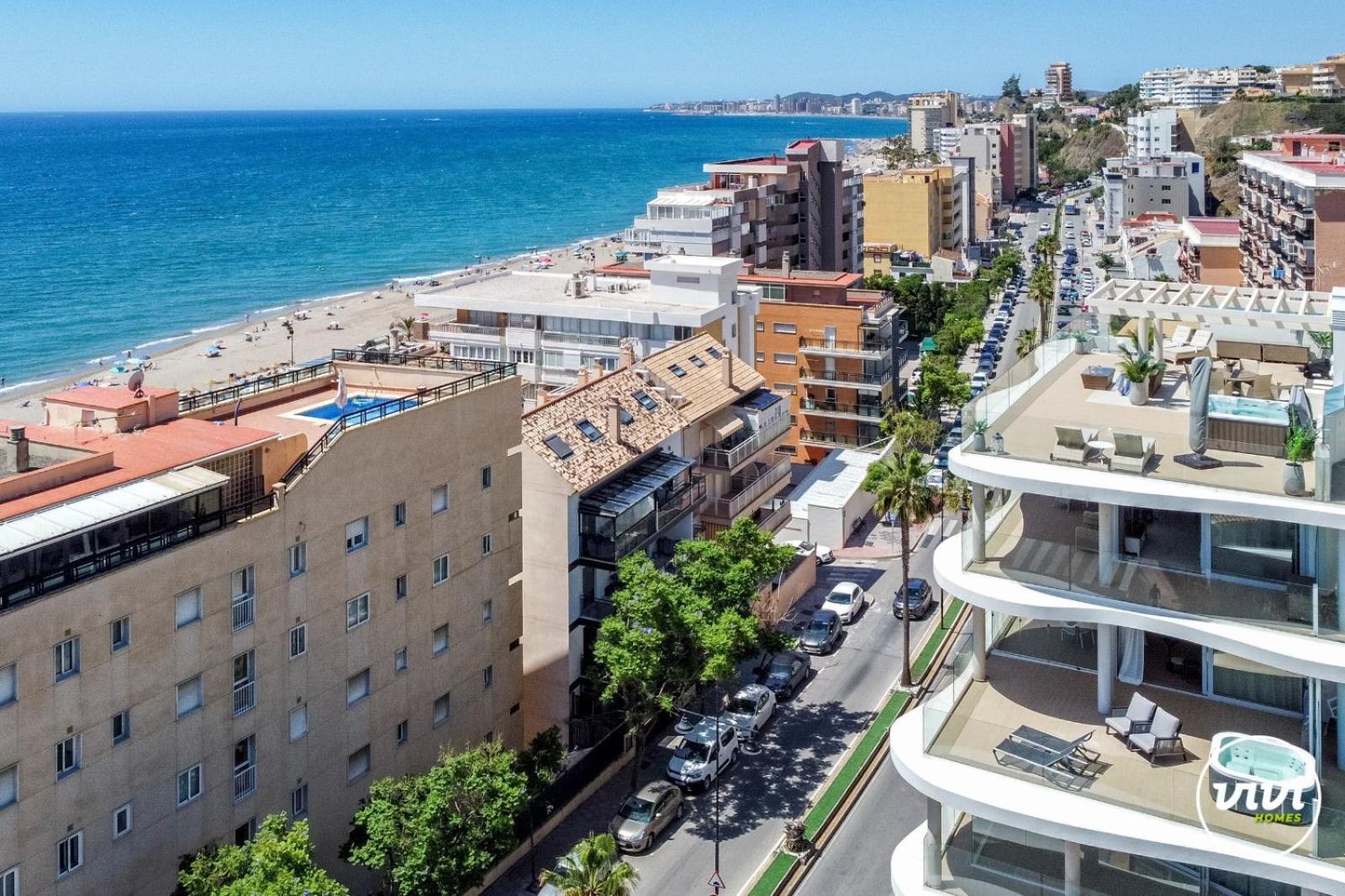 Vivi Homes - Kenzo Pool, Jacuzzi, Terrace & Sea View