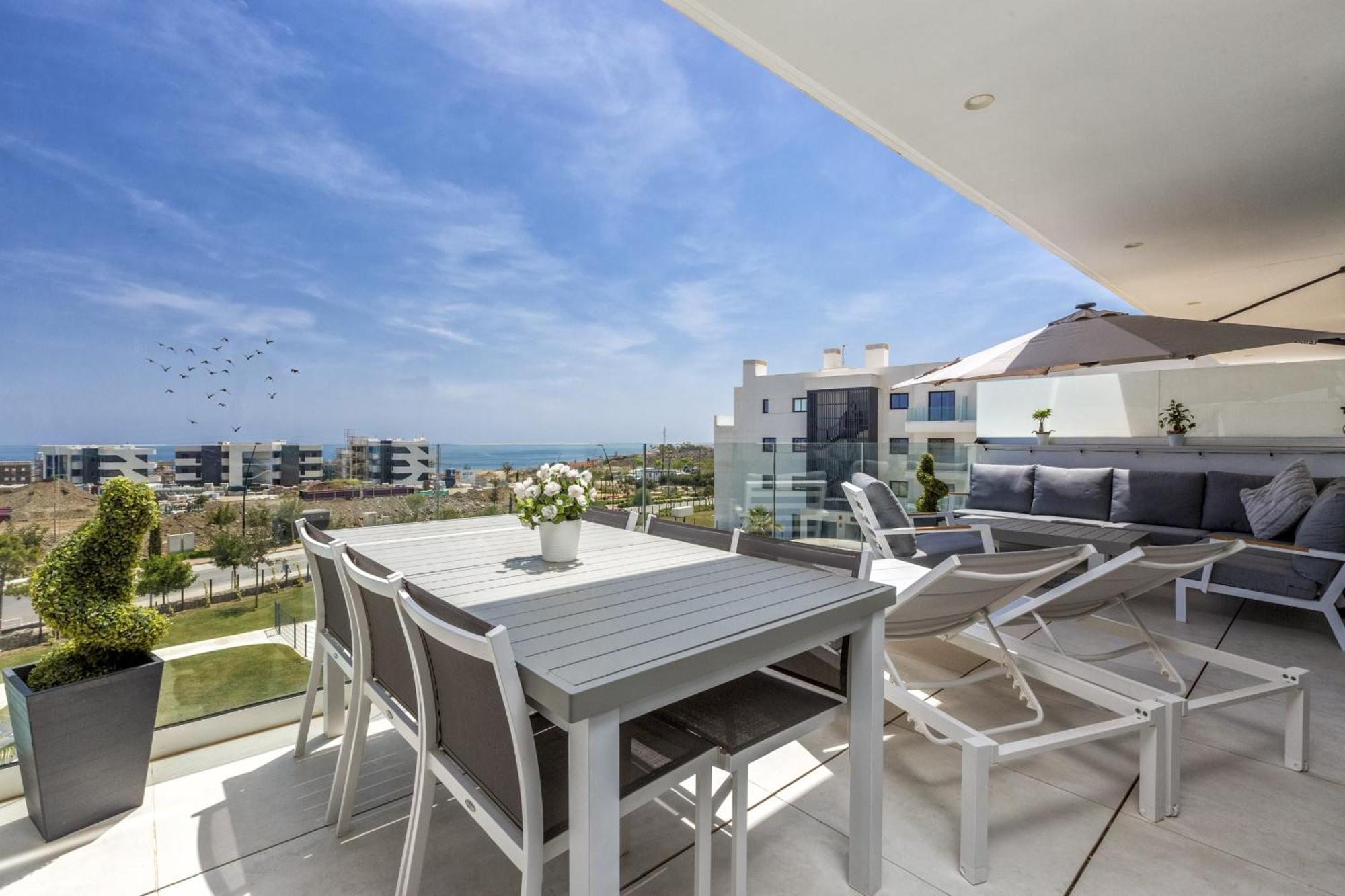 Vivi Homes - Ivy Pool, Terrace, Golf & Sea View