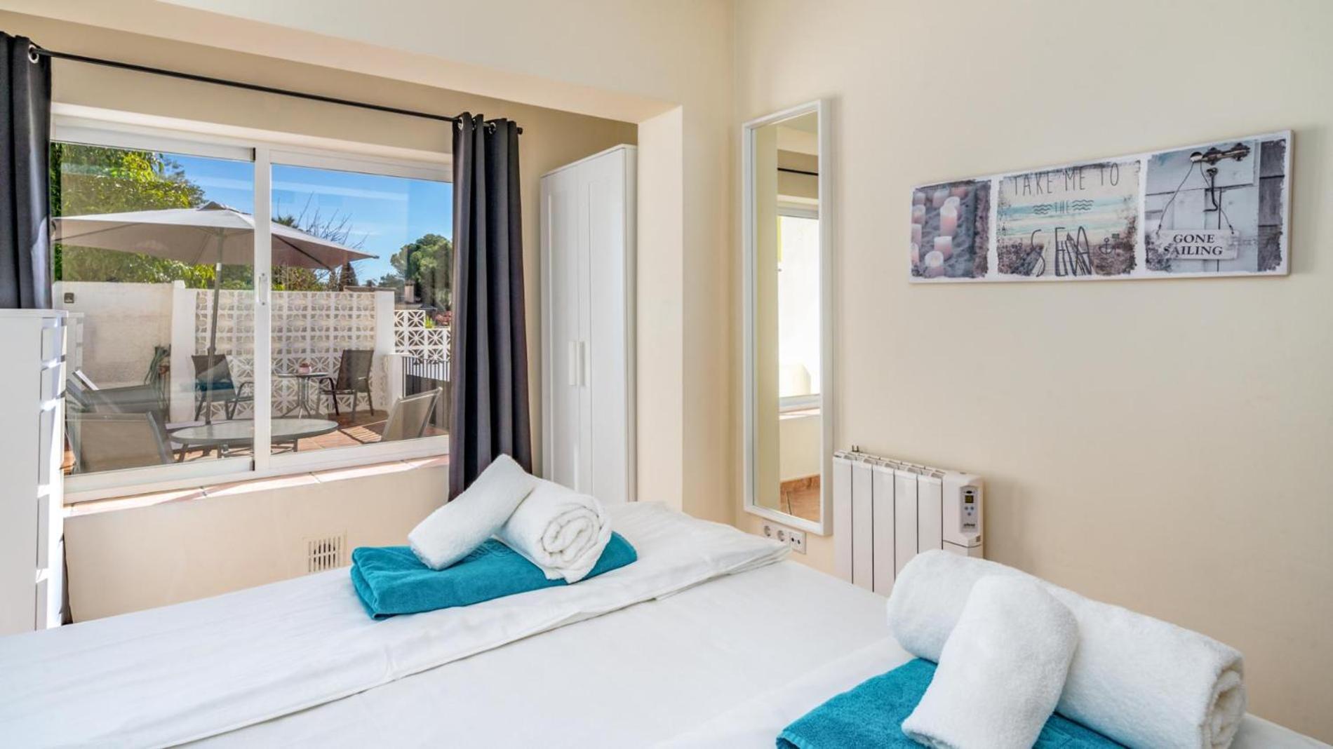 Coastalgem: 2br Pool And View Holiday home Fuengirola