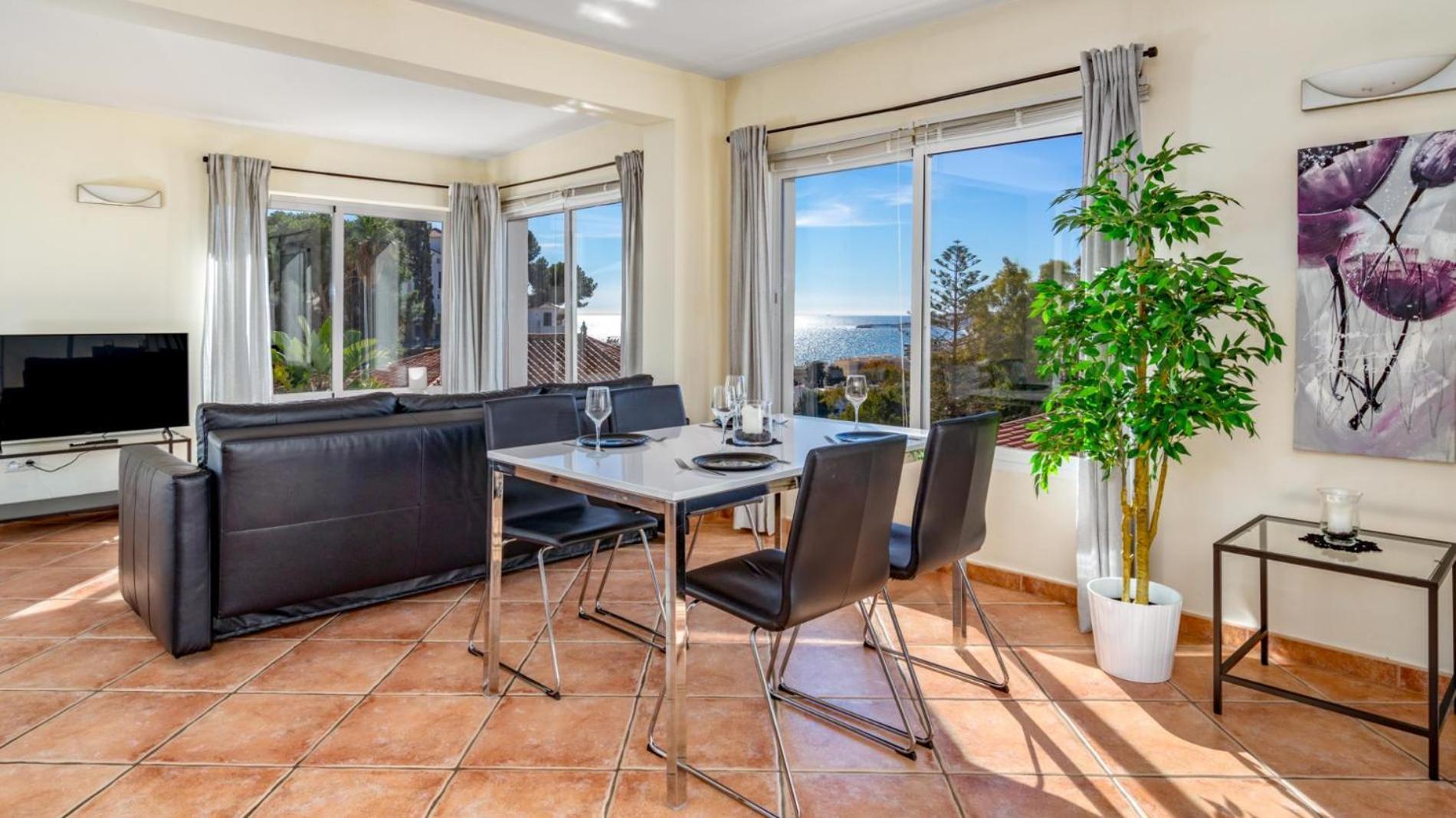 Holiday home Coastalgem: 2br Pool And View *
