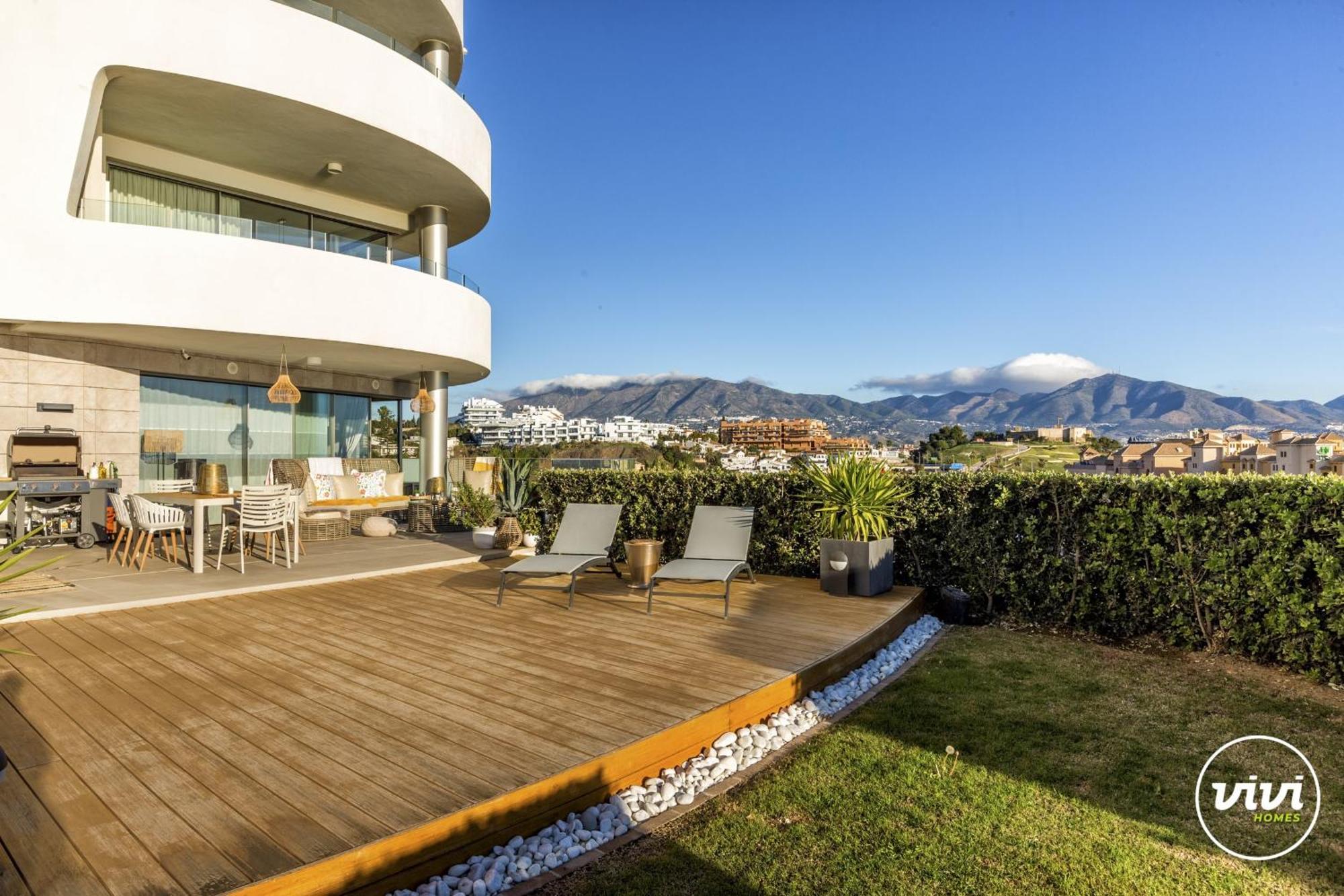 Vivi Homes - Buena Vista Pool, Sauna, Terrace, Gym & Sea View Apartment