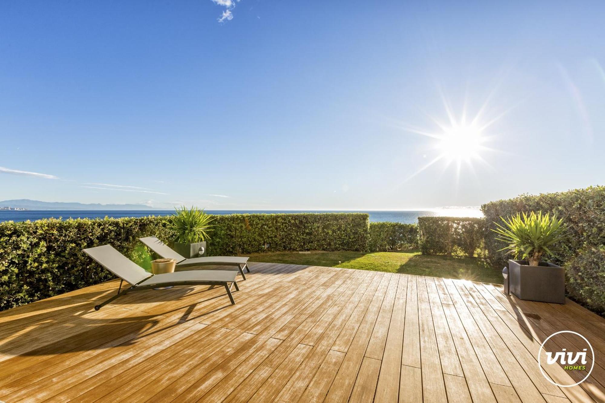 Vivi Homes - Buena Vista Pool, Sauna, Terrace, Gym & Sea View Apartment