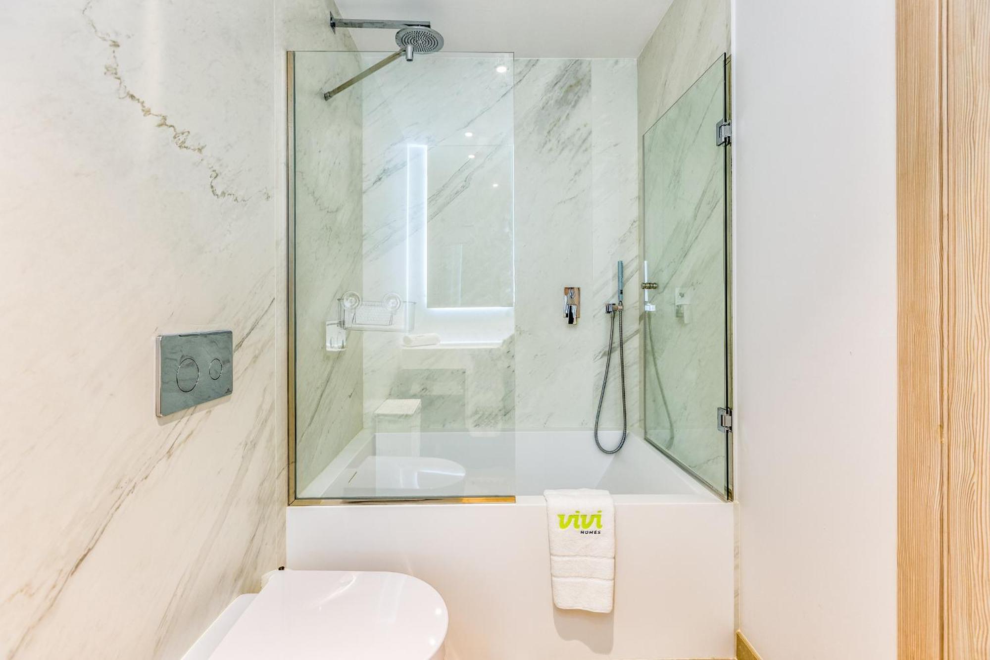 Vivi Homes - Buena Vista Pool, Sauna, Terrace, Gym & Sea View