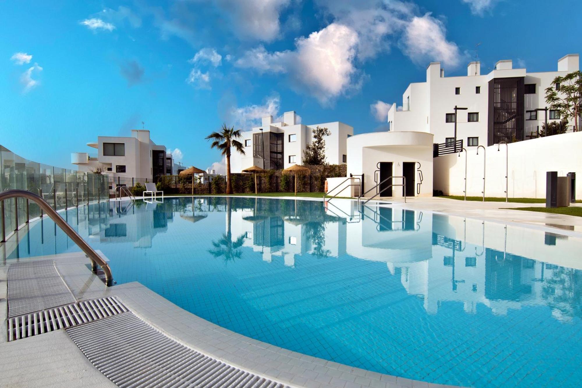Apartamento Mara's Higueron West - Mediterranean Style - & Golf - Large Sunny Terrace !!!!