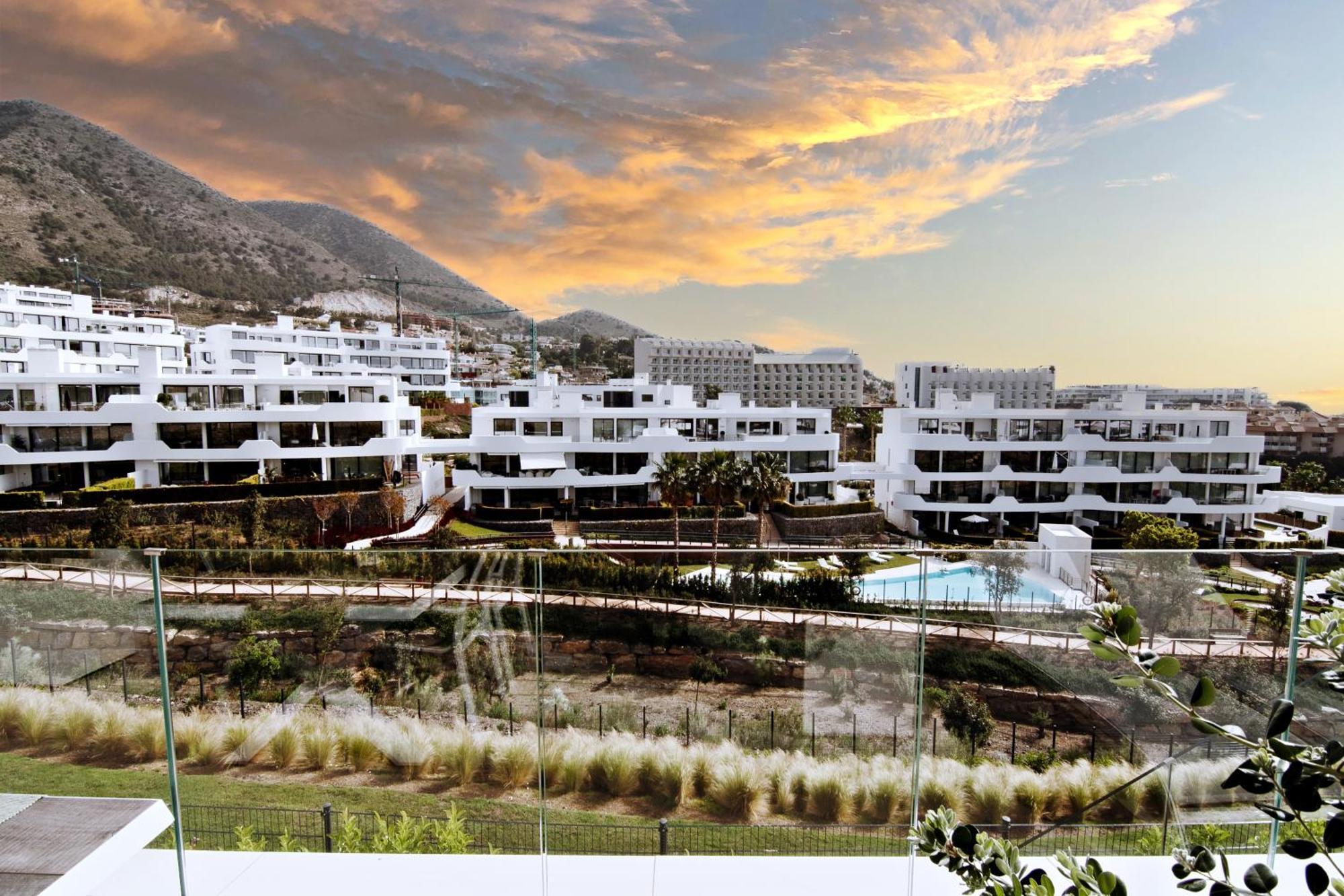 Mara's Higueron West - Mediterranean Style - & Golf - Large Sunny Terrace !!!! Apartamento Fuengirola