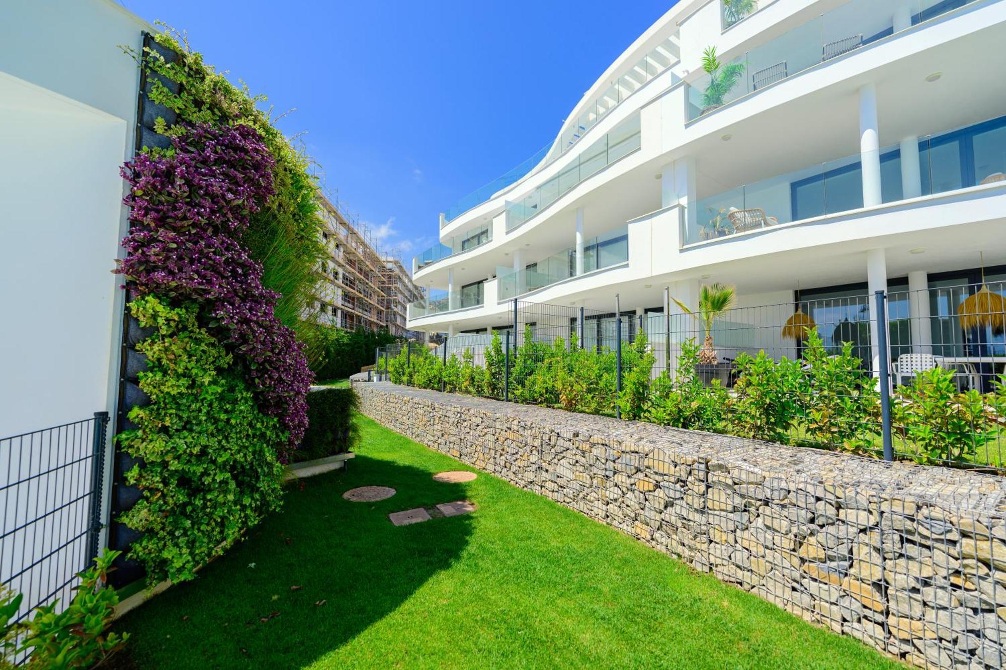 Mara's Higueron West - Mediterranean Style - & Golf - Large Sunny Terrace !!!! Huoneisto