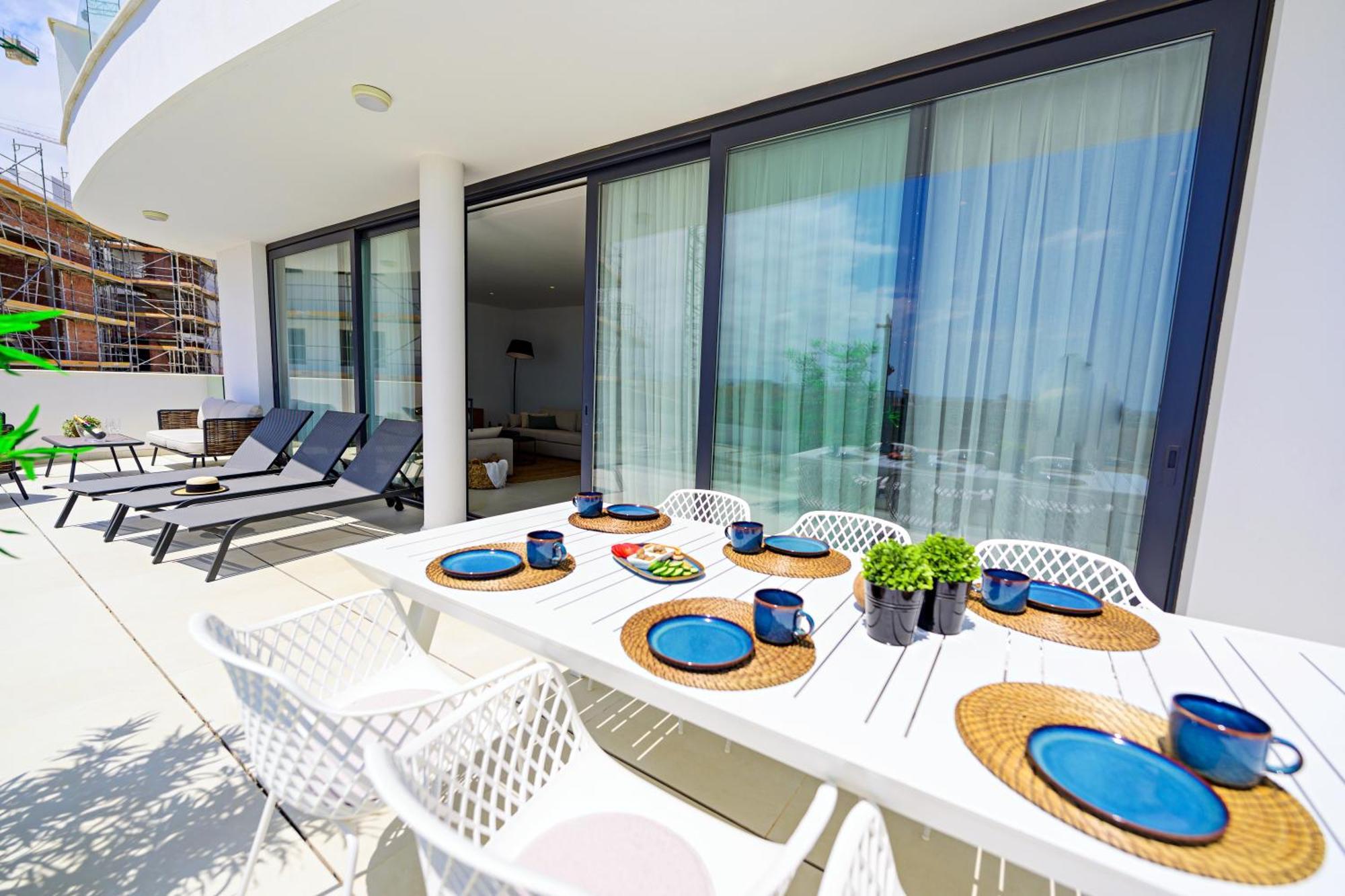 Mara's Higueron West - Mediterranean Style - & Golf - Large Sunny Terrace !!!! * Fuengirola