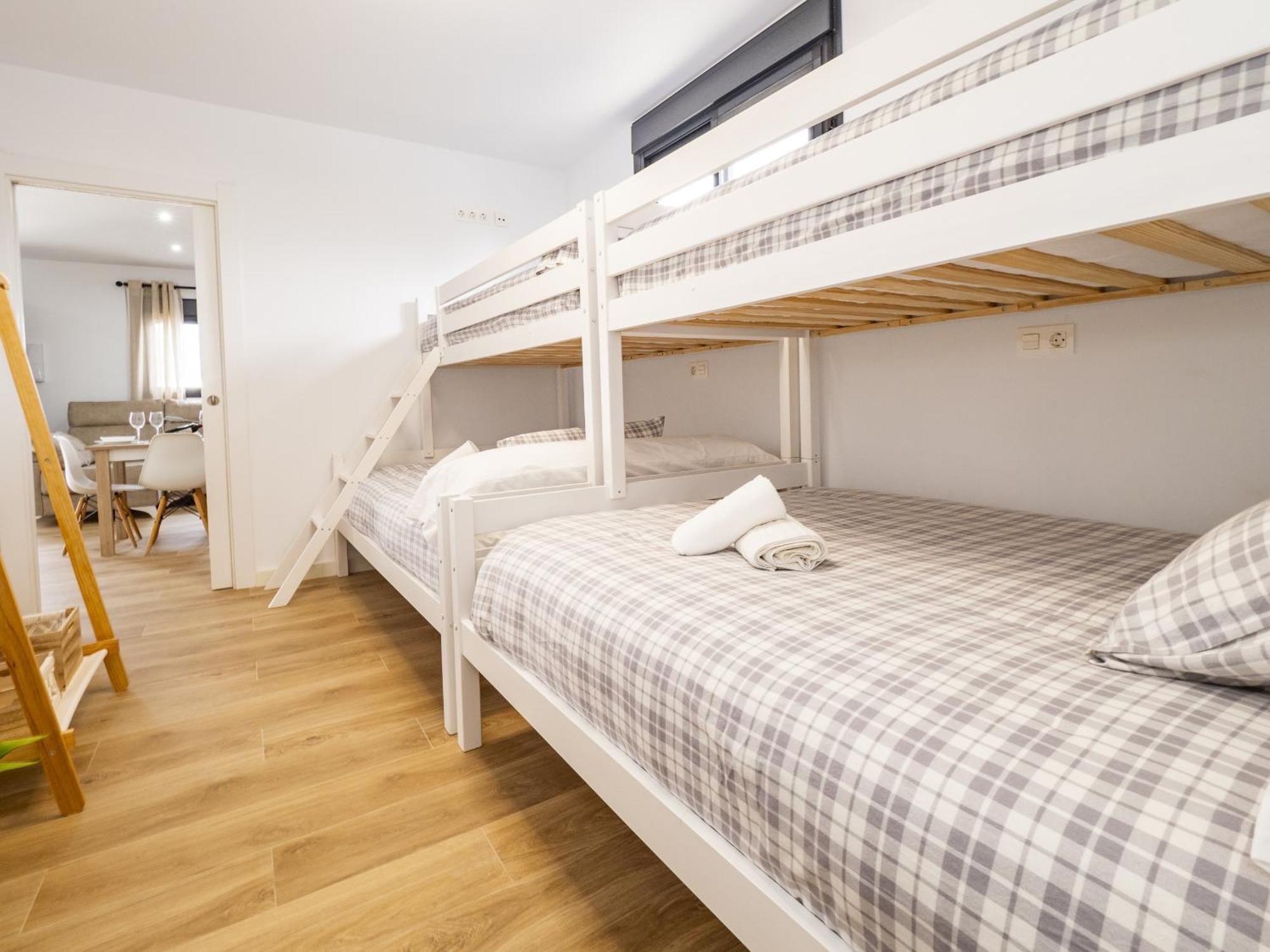 Holiday home Cubo's Casa Soles & Football Field *