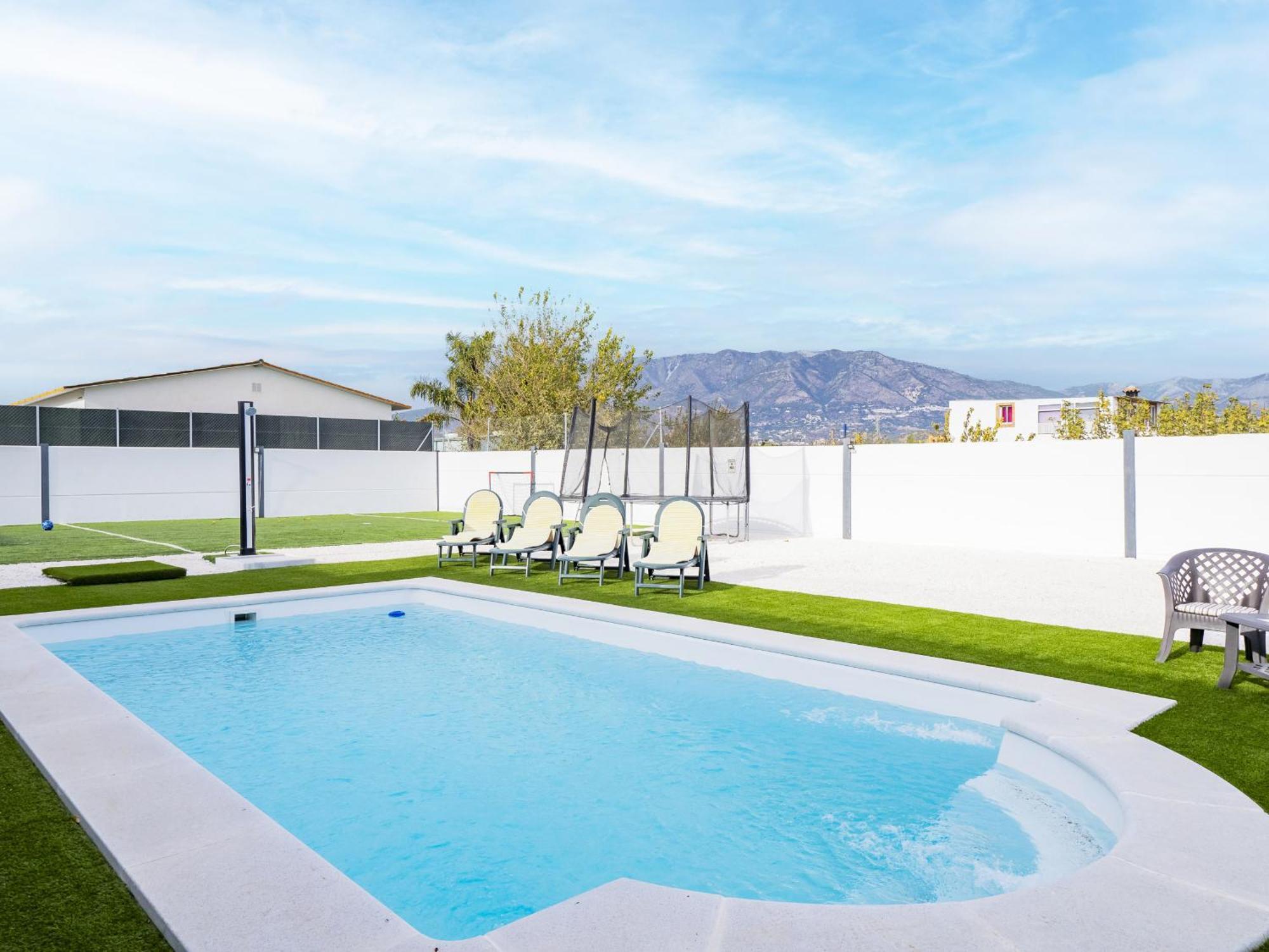Holiday home Cubo's Casa Soles & Football Field Fuengirola