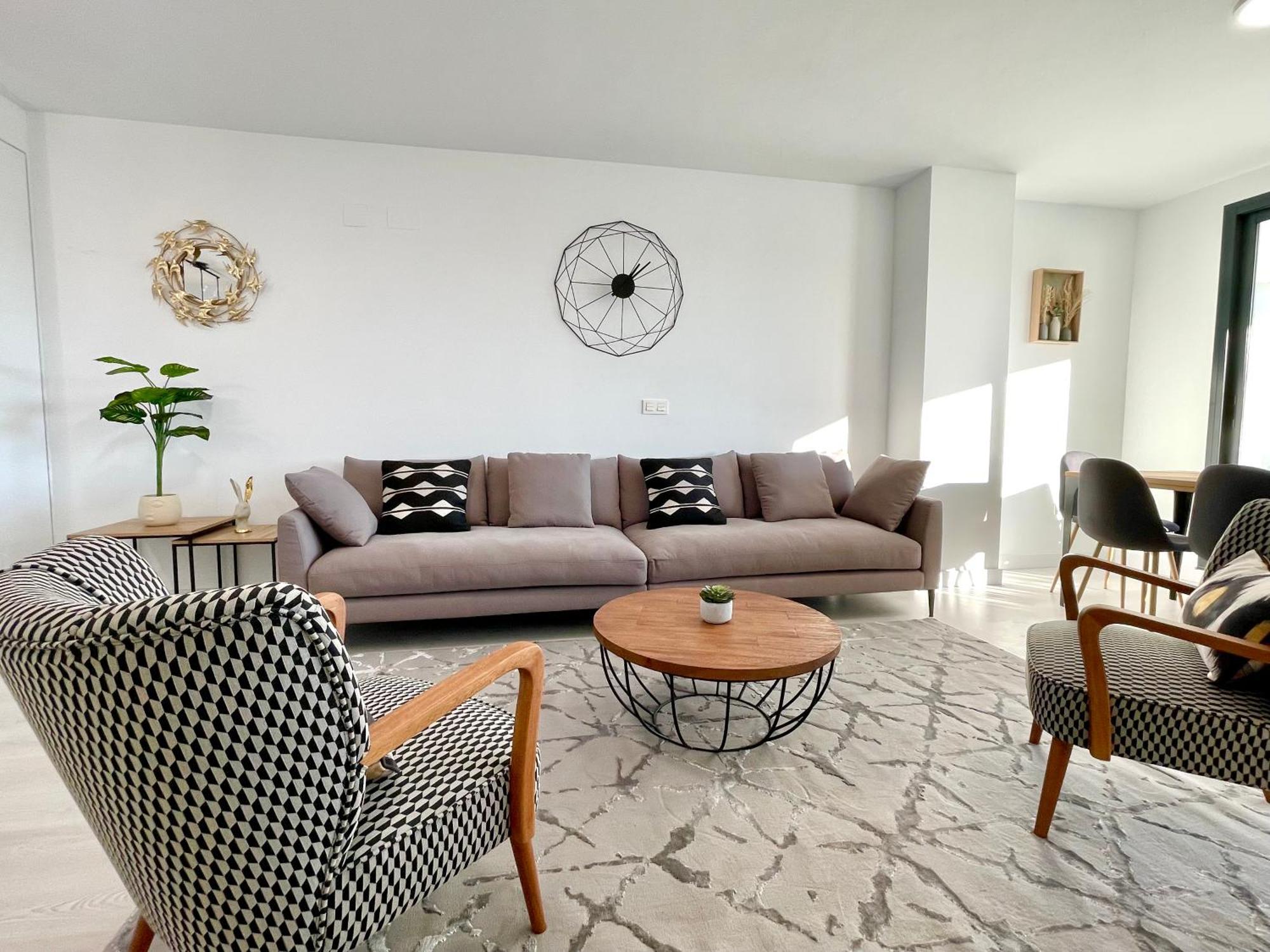 Appartement Three Bedroom Vacation Paradise *