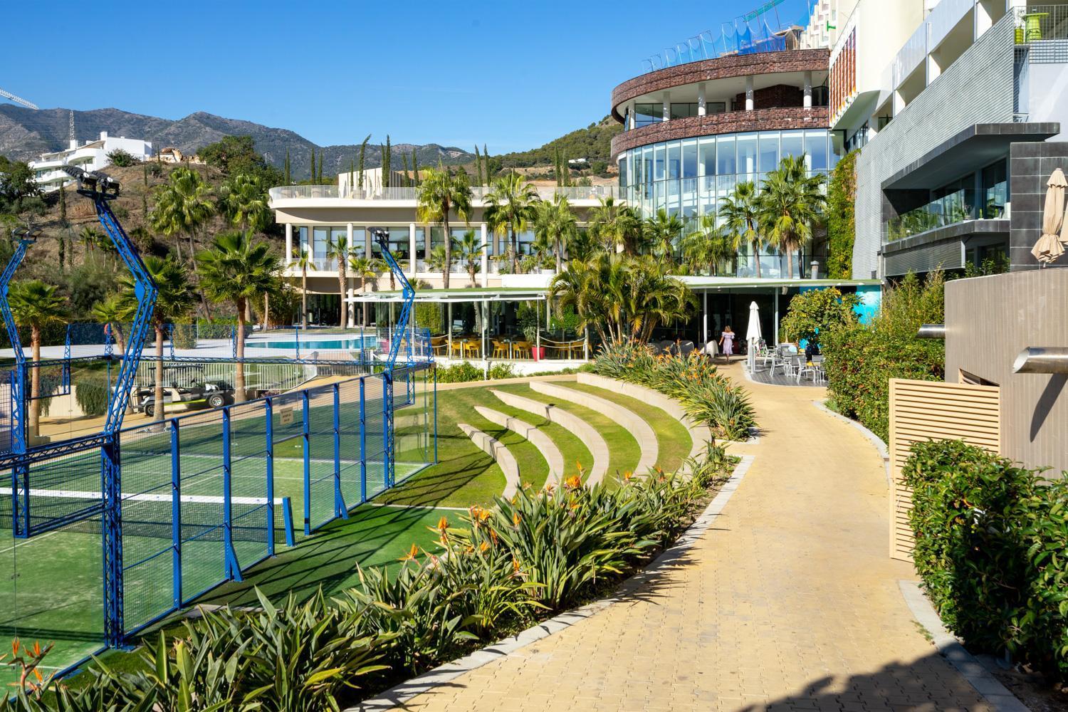 Mara's Higueron West - Mediterranean Style - & Golf - Large Sunny Terrace !!!! Huoneisto