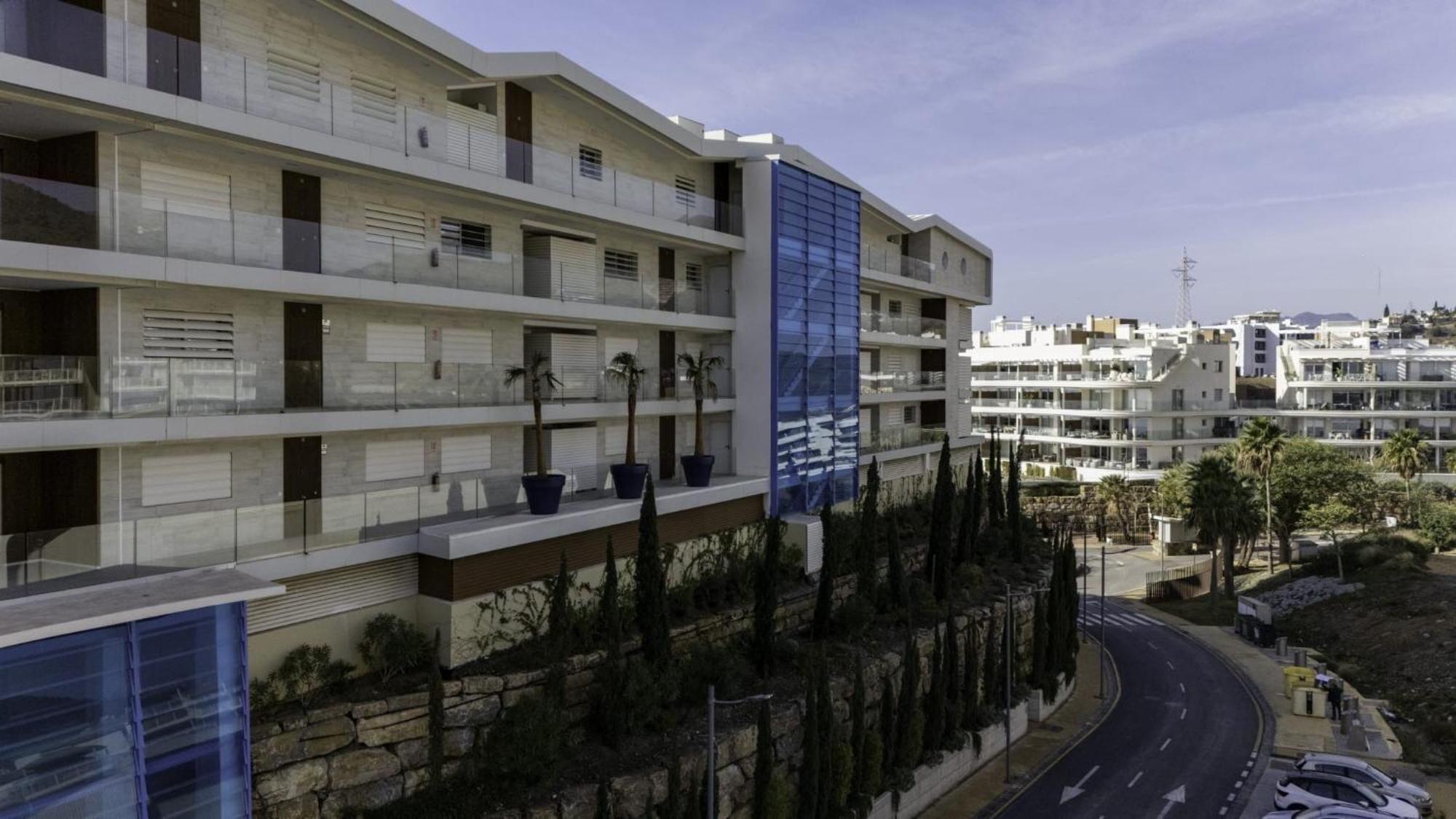 Serene Seaview Retreat In Higueron: 2br Oasis * Fuengirola