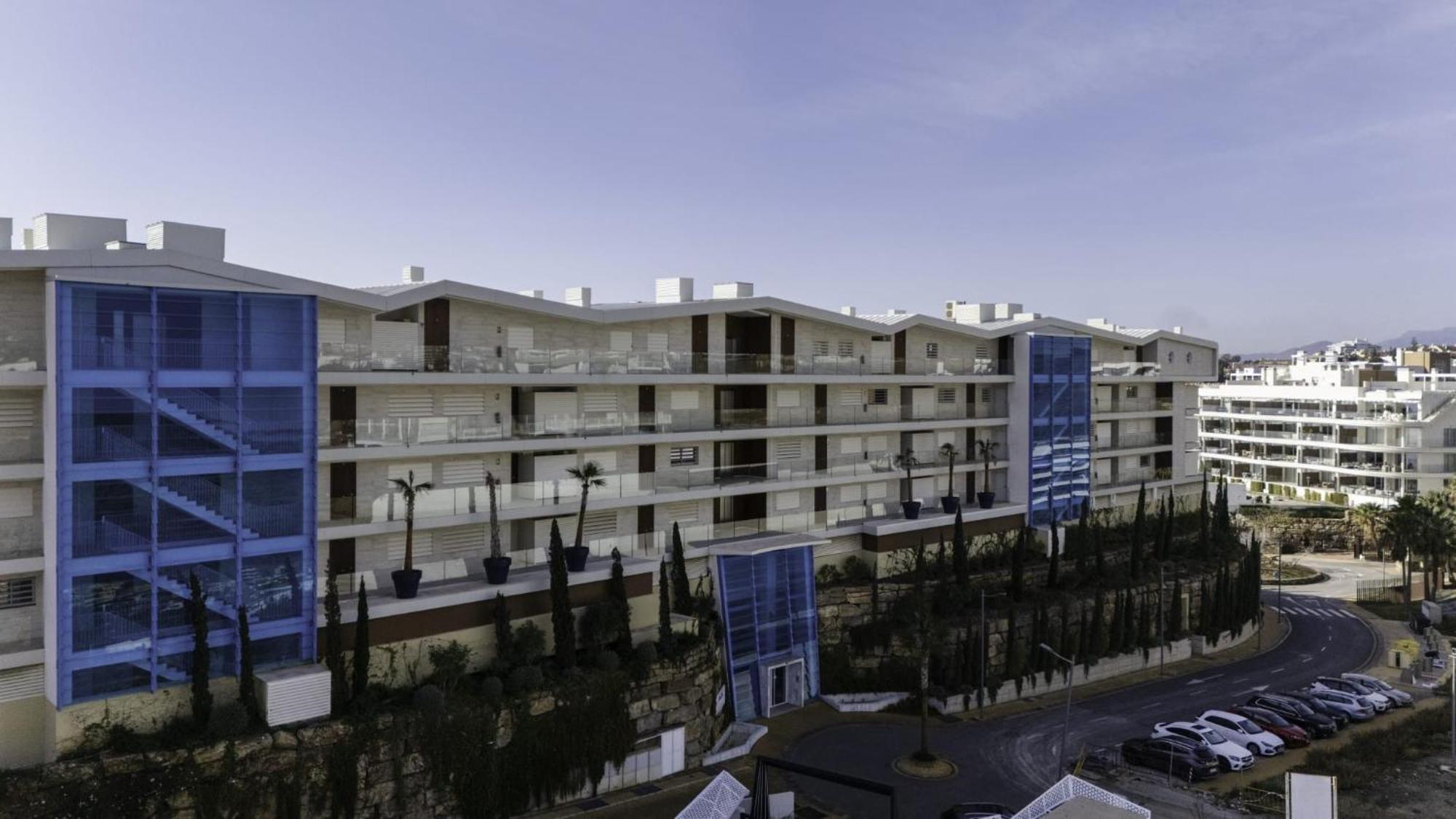 Serene Seaview Retreat In Higueron: 2br Oasis Huoneisto Fuengirola