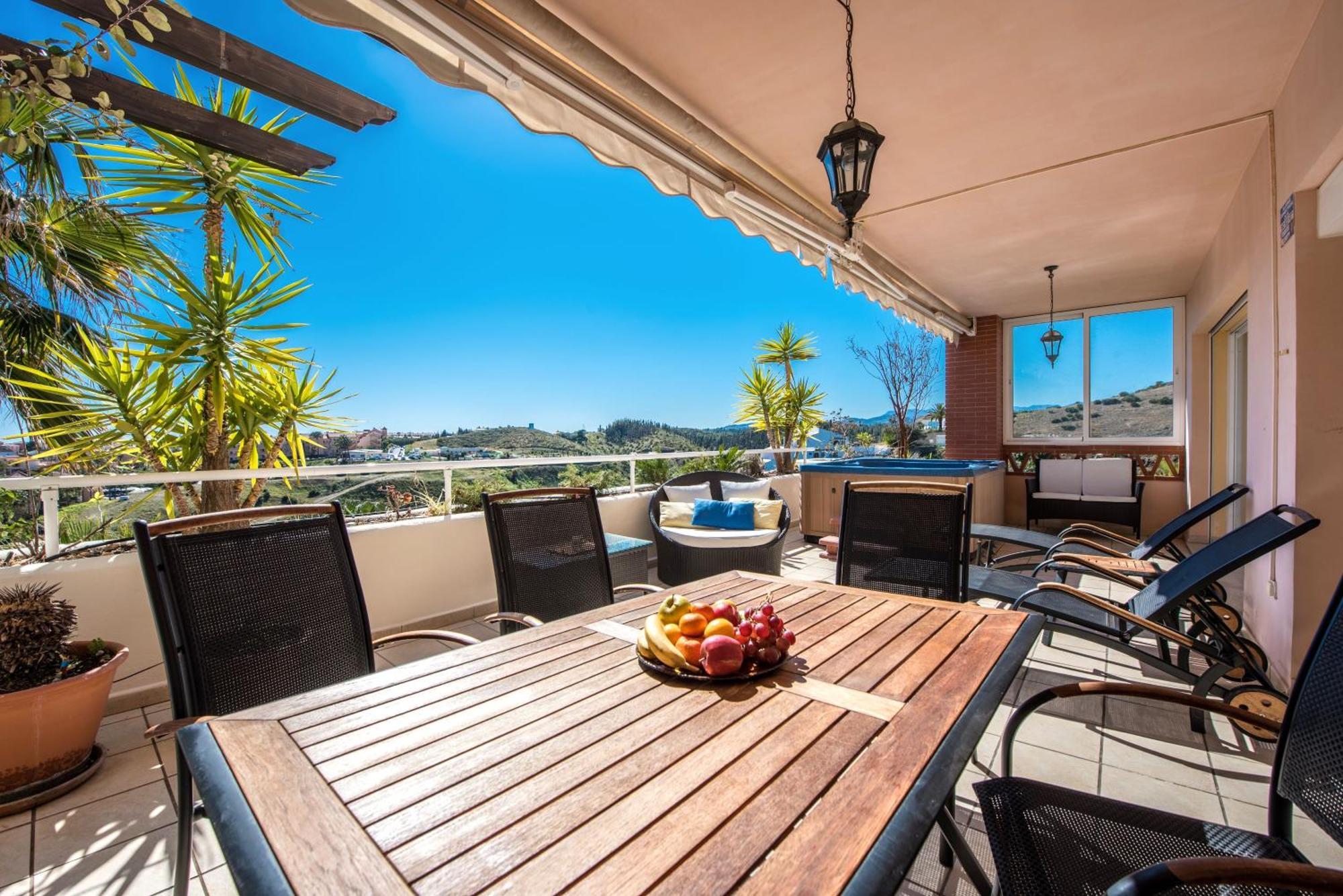 Malibu Jacuzzi Penthouse By Costarentals - Ref 242 Fuengirola