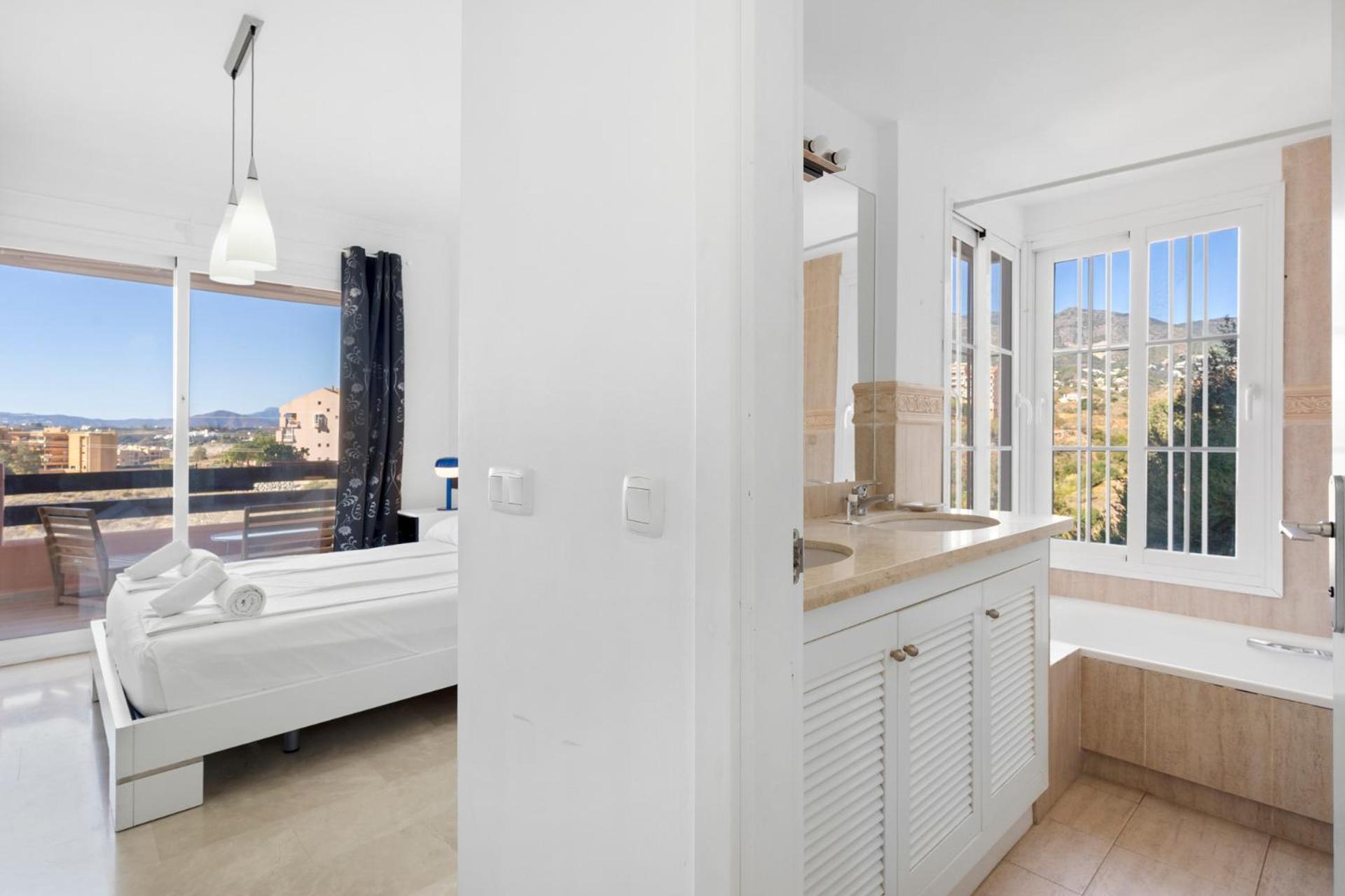 Appartement Torreblanca Family Flat With Pool By Costarentals - Ref 63