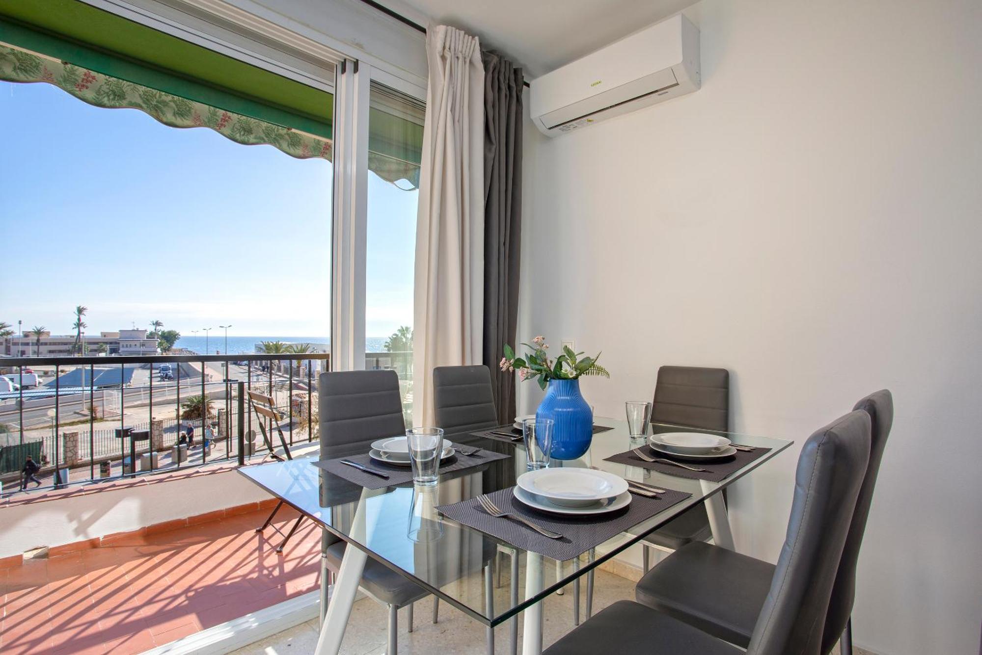 Con Terraza Vista Mar By Rent Me * Fuengirola
