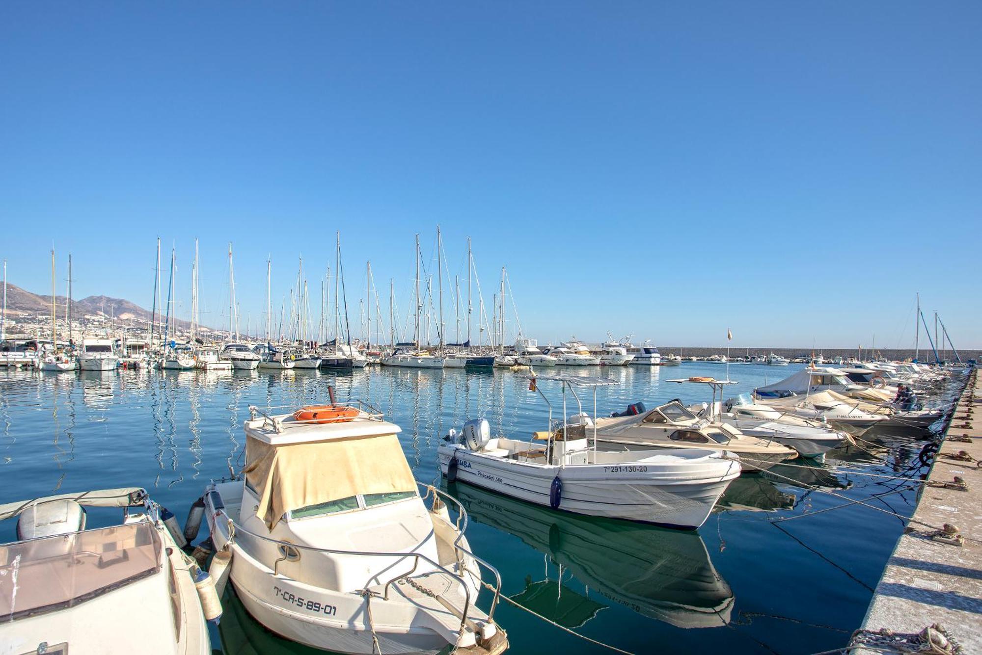 Apartamento Con Terraza Vista Mar By Rent Me Fuengirola
