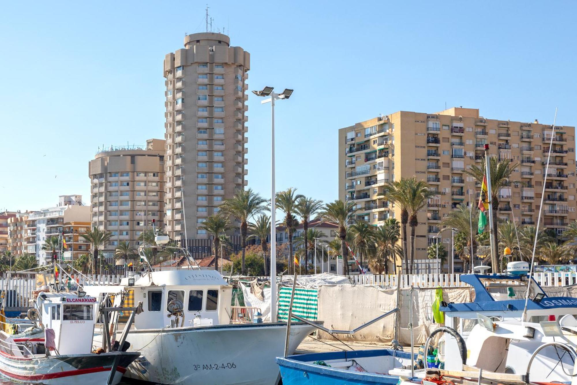 Con Terraza Vista Mar By Rent Me * Fuengirola