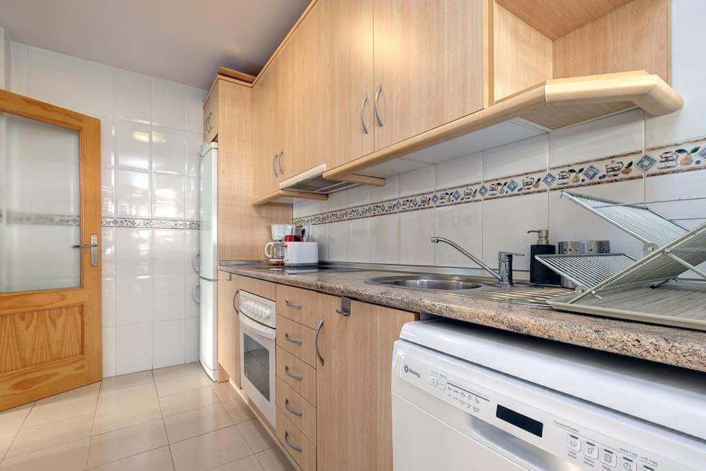 Spacious 2 Bedroom With Sea View! * Fuengirola
