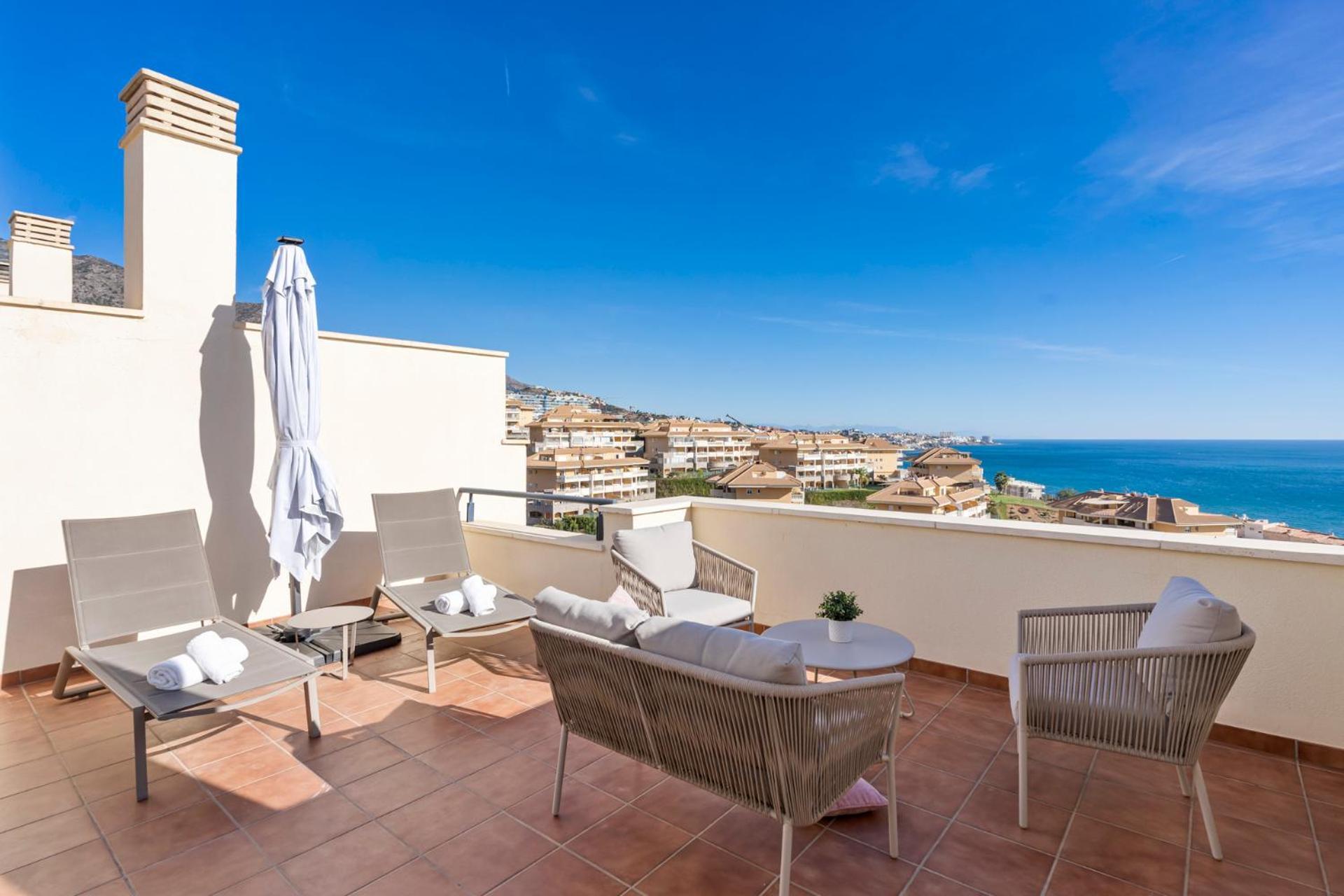 Stunning Townhouse With Pool, Gym And Seaviews By Costarentals - Ref 162 Apartment