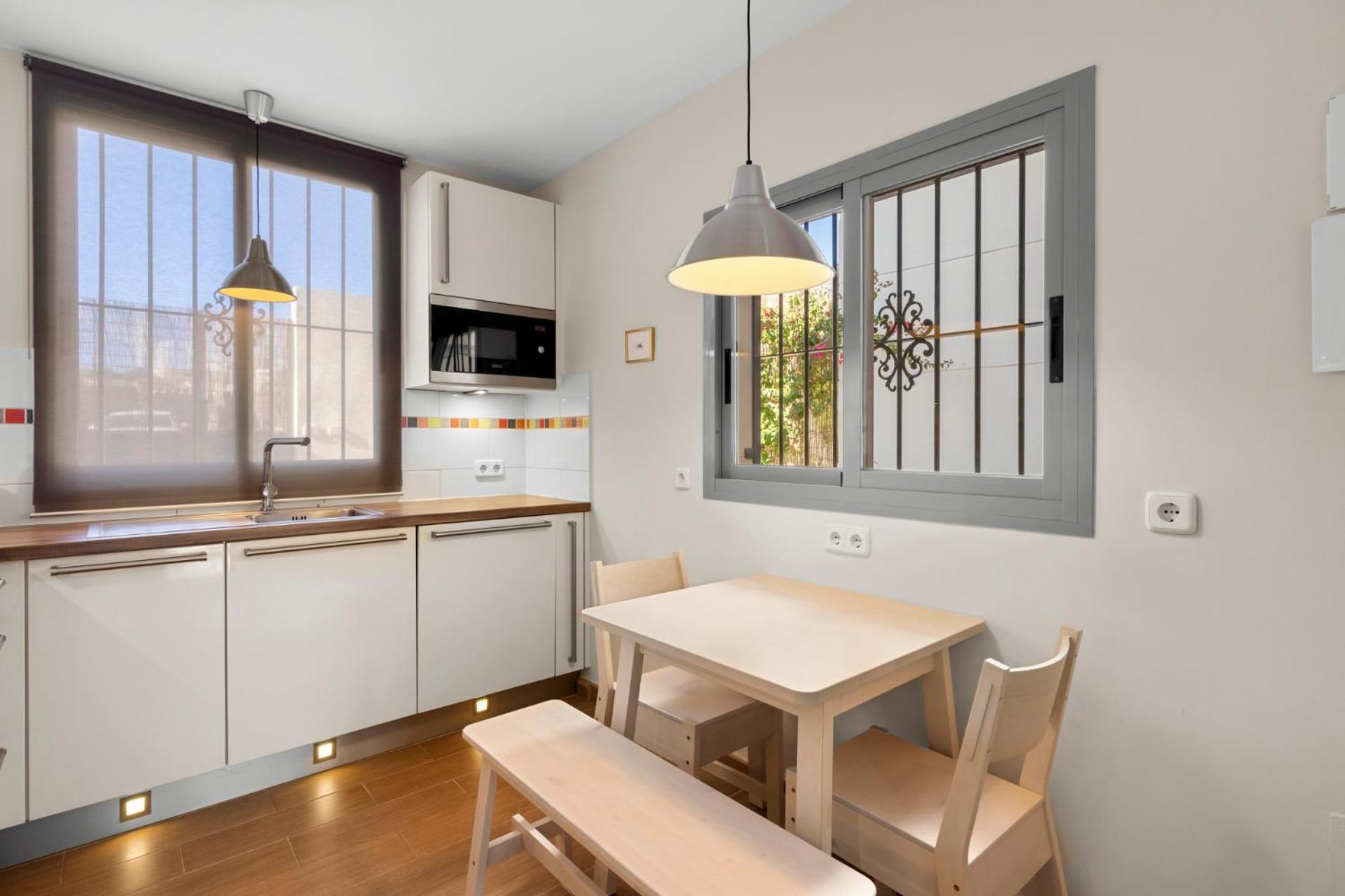 Stunning Townhouse With Pool, Gym And Seaviews By Costarentals - Ref 162 Apartment