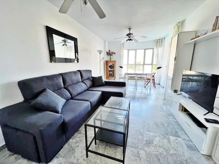 Luminoso Y Espacioso Apartamento De Playa! Huoneisto Fuengirola