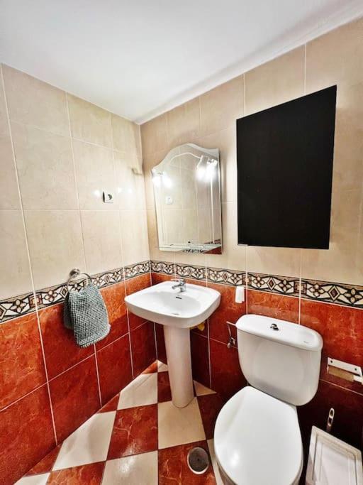 Luminoso Y Espacioso Apartamento De Playa! Huoneisto Fuengirola