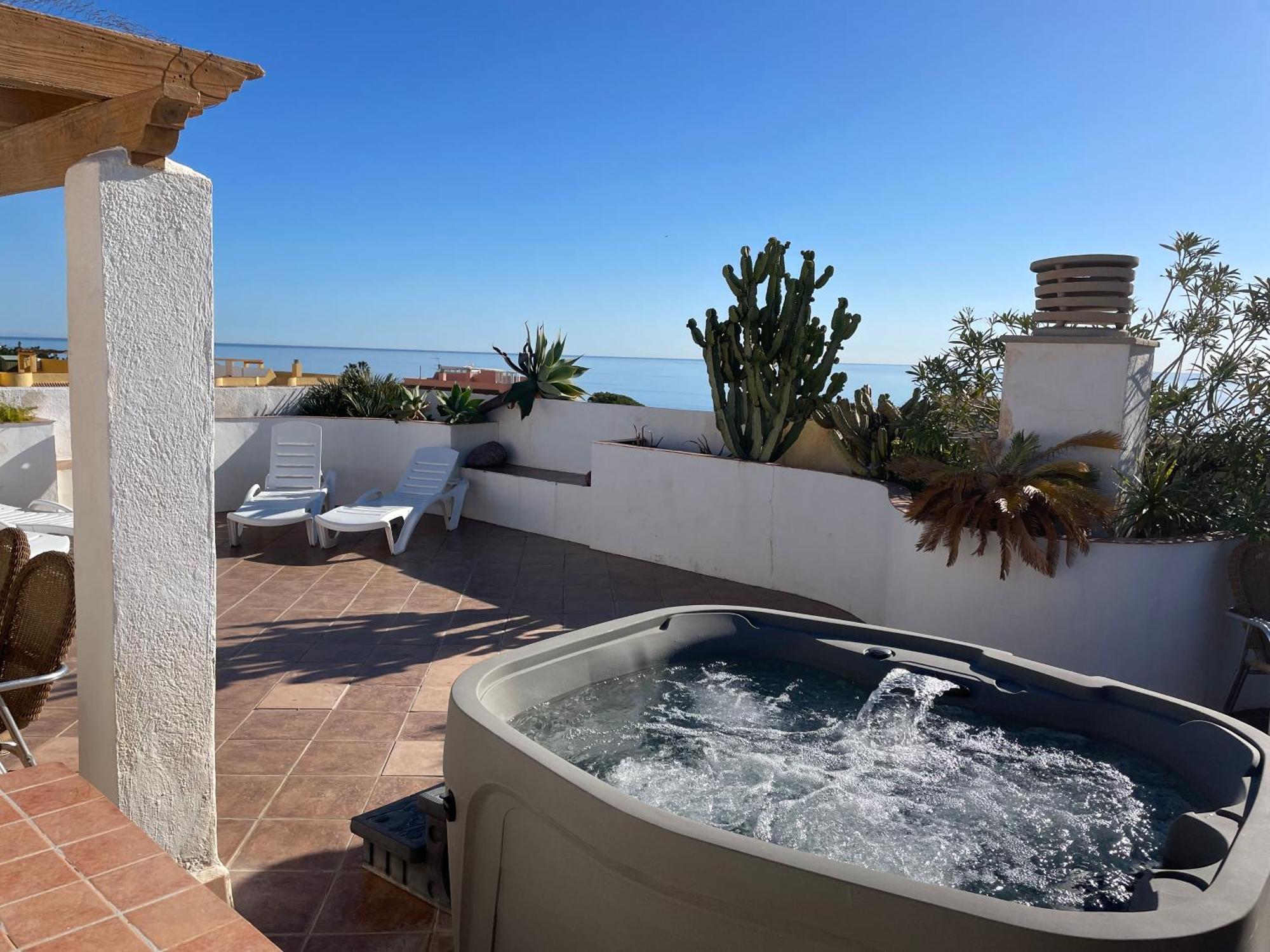 Penthouse With Private Roof Terrace And Jacuzzi * Fuengirola