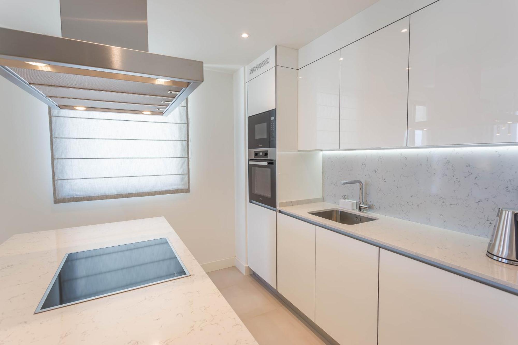 Luxury 2br Seaviews - Santa Barbara Heights Apartment