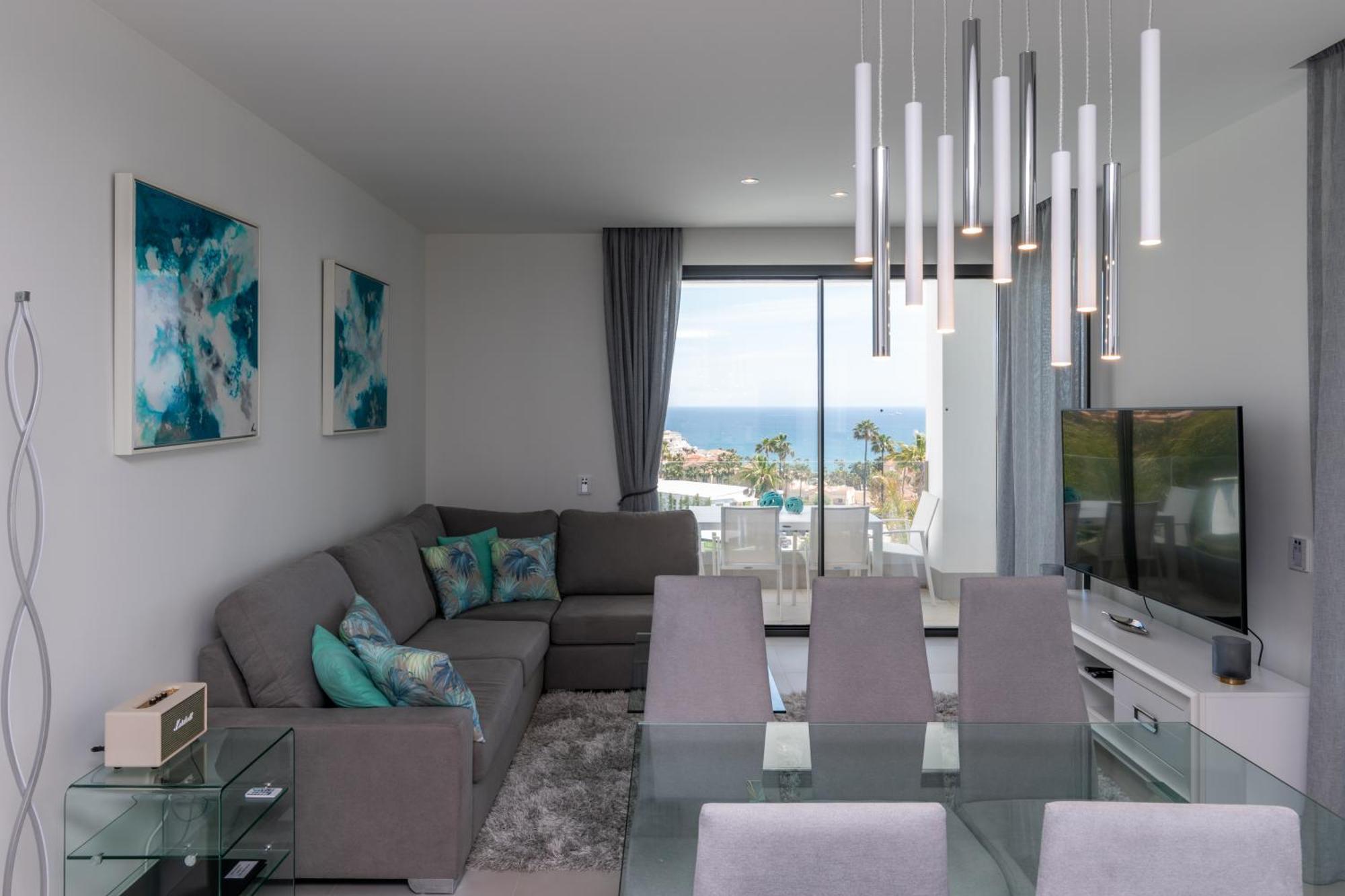 Luxury 2br Seaviews - Santa Barbara Heights *