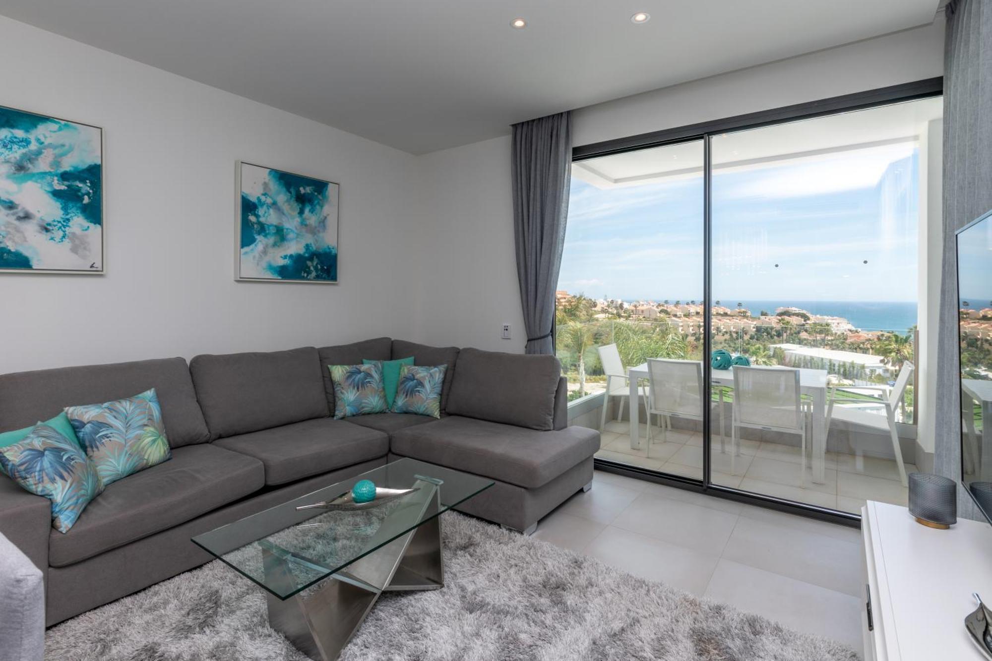 Luxury 2br Seaviews - Santa Barbara Heights *