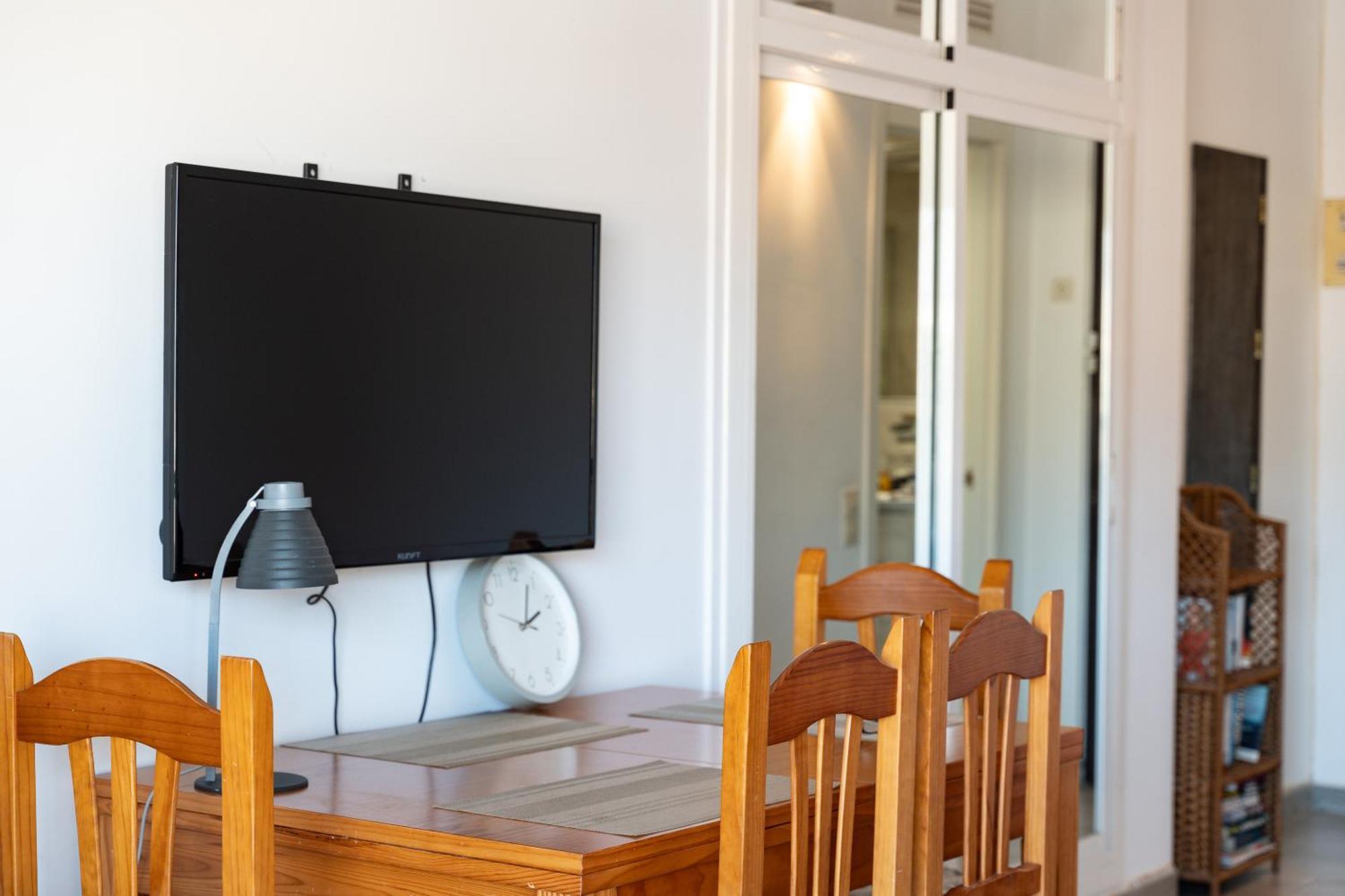 Pyr Apartment *