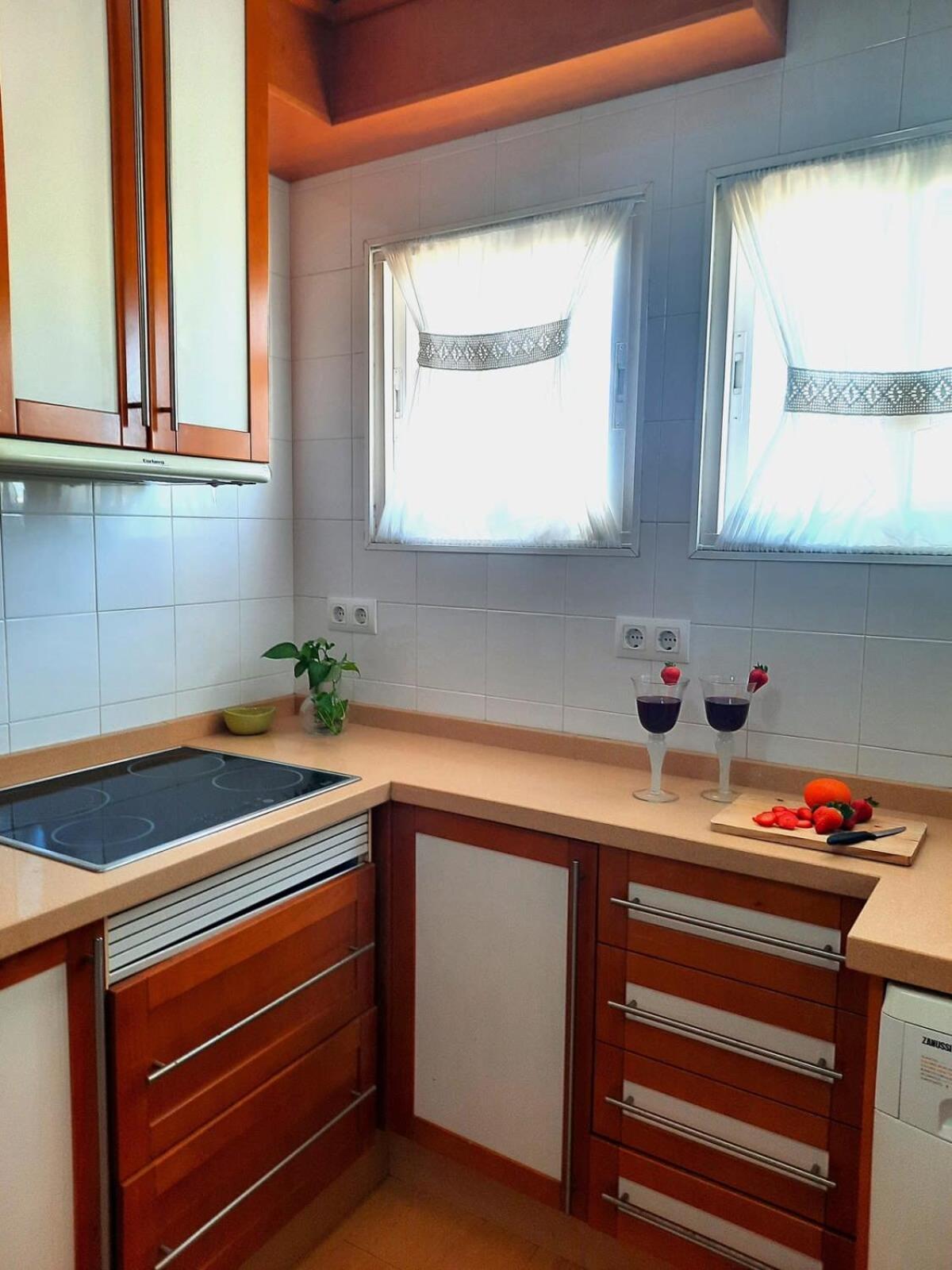Paseo Del Rey - 2 Bedrooms Oceanfront * Fuengirola