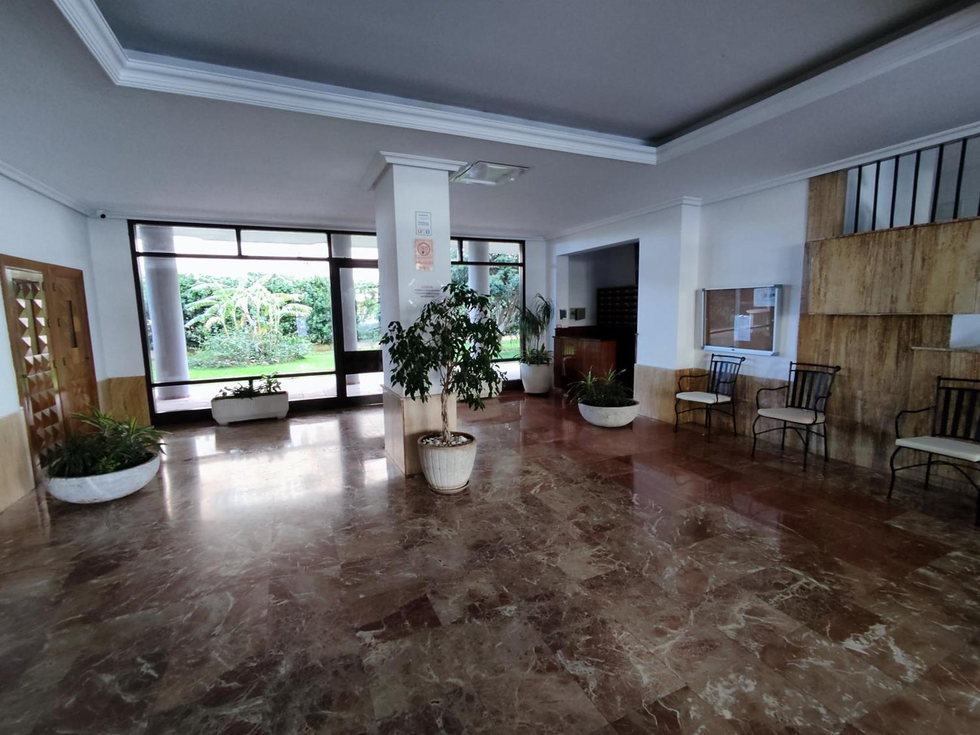Apartment En Primera Linea Duquesa 2j *