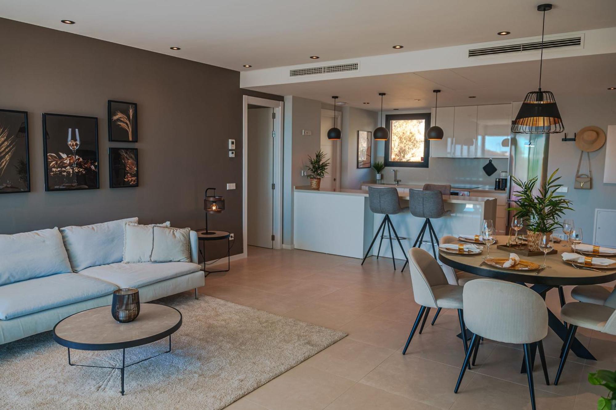 Stunning Modern In Middel Views Higueron Huoneisto