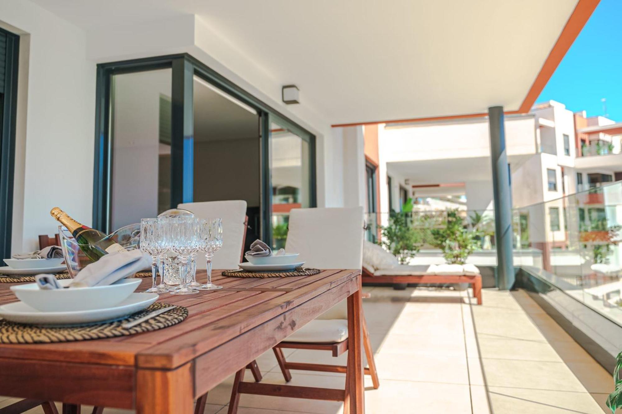 Stunning Modern In Middel Views Higueron Huoneisto Fuengirola