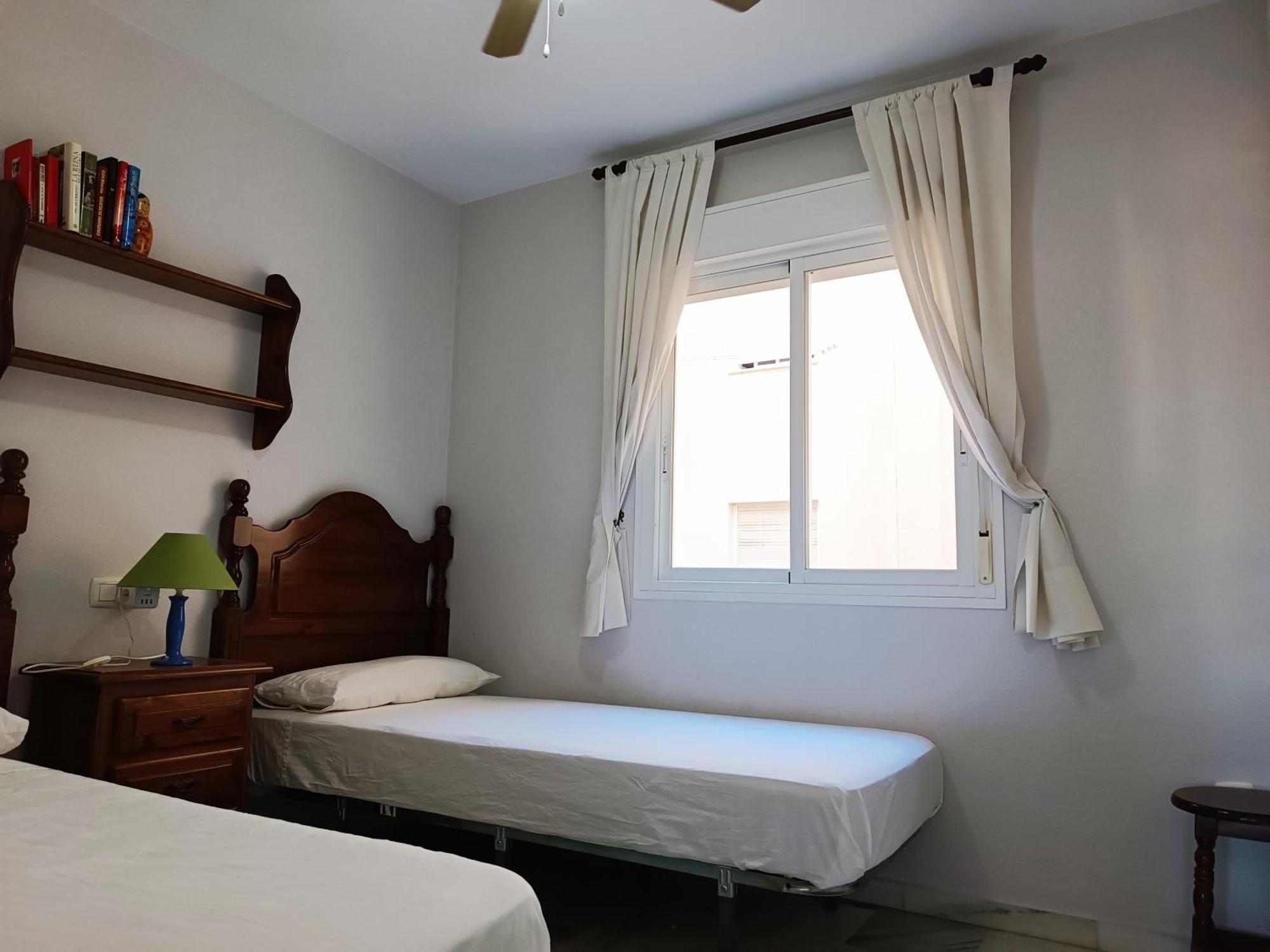 Gua - 4 Dorm, 8 Pers, Piscinas, Jardines, Parking, Playa Apartment *