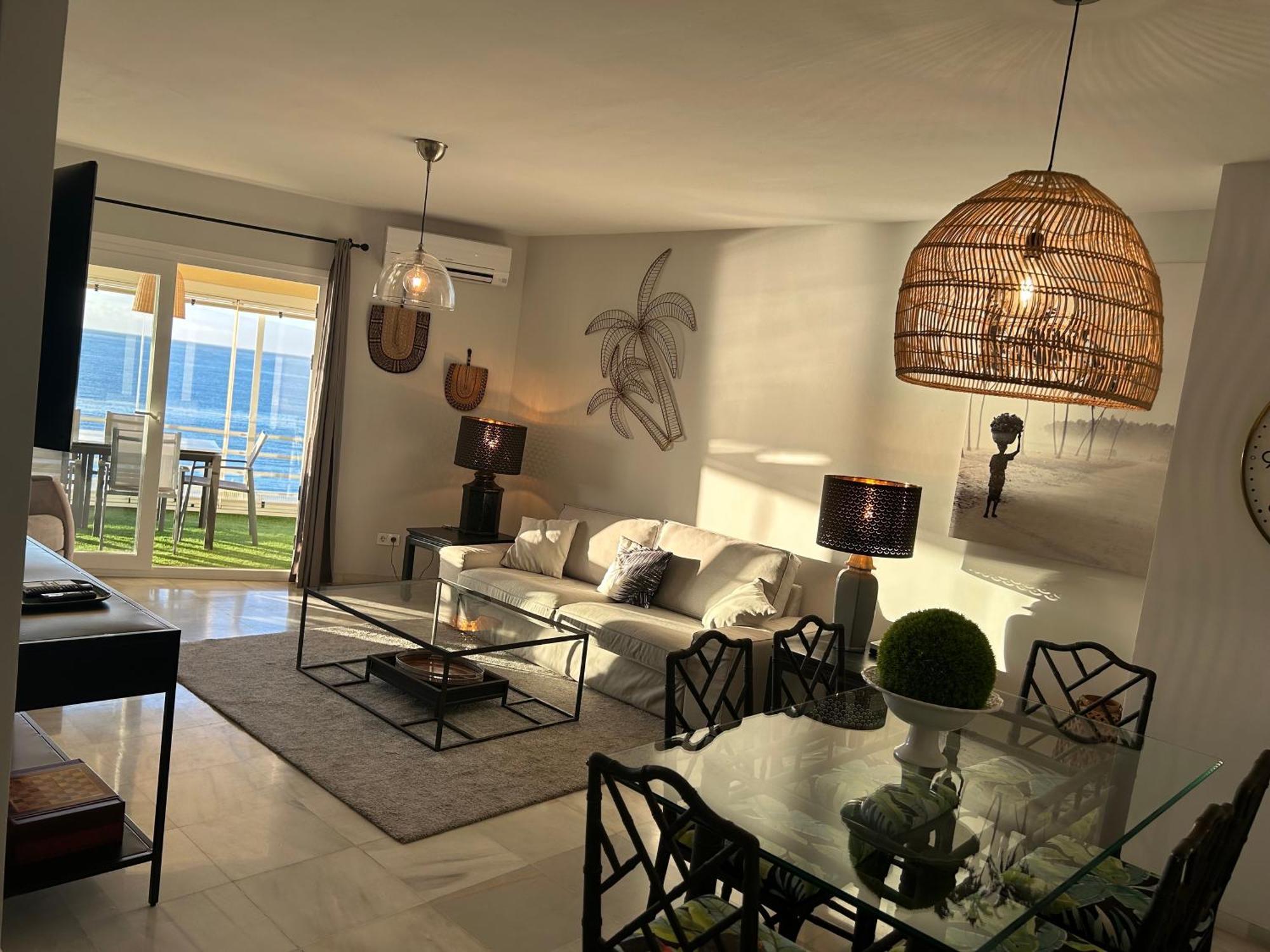 En Primera Linea/beachfront Apartamento